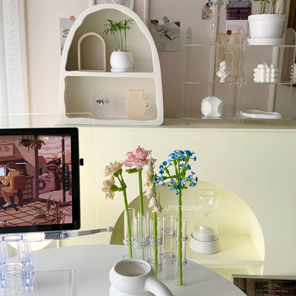 [พร้อมส่ง] Jnihouse : ตัวต่อดอกไม้สีพาสเทล Brick Flowers set (เซ็ต 4 ดอก)