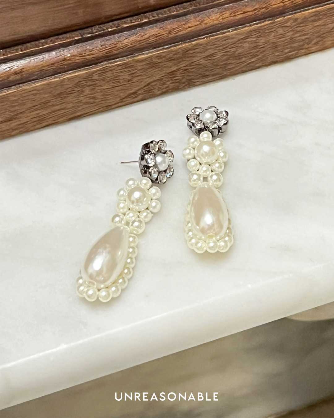 ต่างหู ลูกปัดมุก Romance ฺBead Pearl Drop Earrings UA0905-01 Unreasonable Accessories