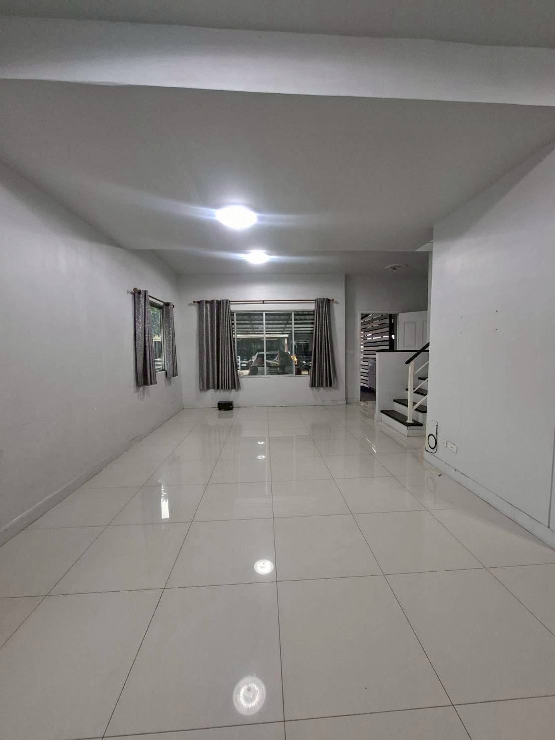 ให้เช่าทาวน์เฮ้าส์ 2 ชั้น The connect 12a กิ่งแก้ว 37 พร้อมอยู่ (N.1916)