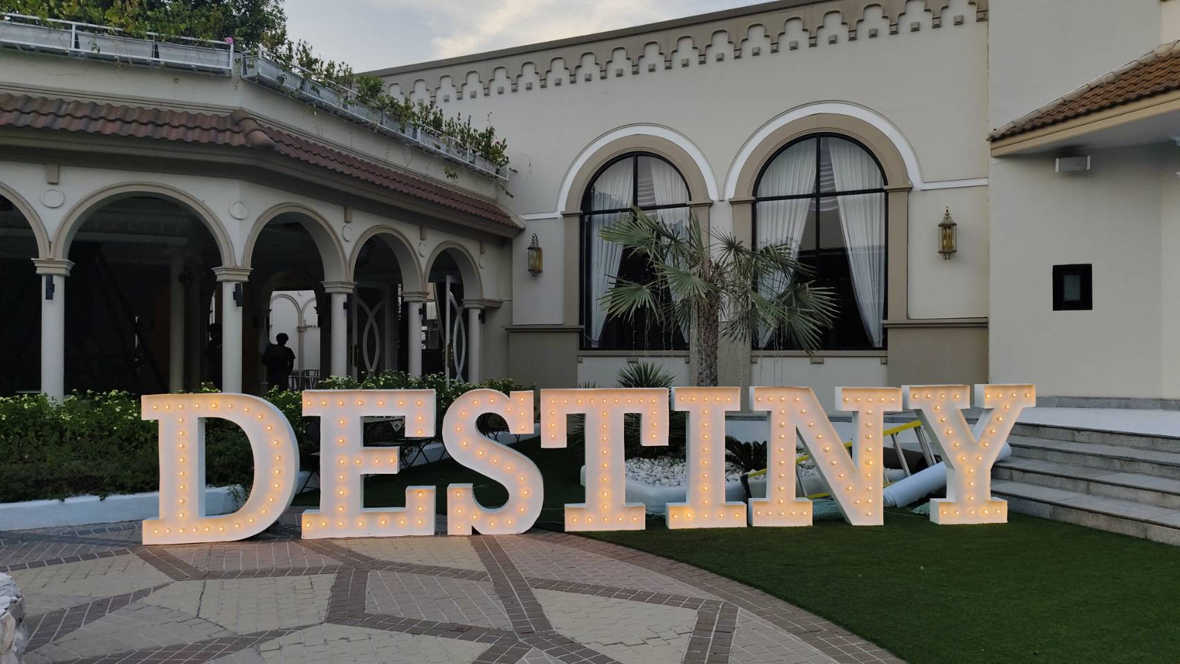 อักษรไฟปิงปอง '' DESTINY CLINIC ''