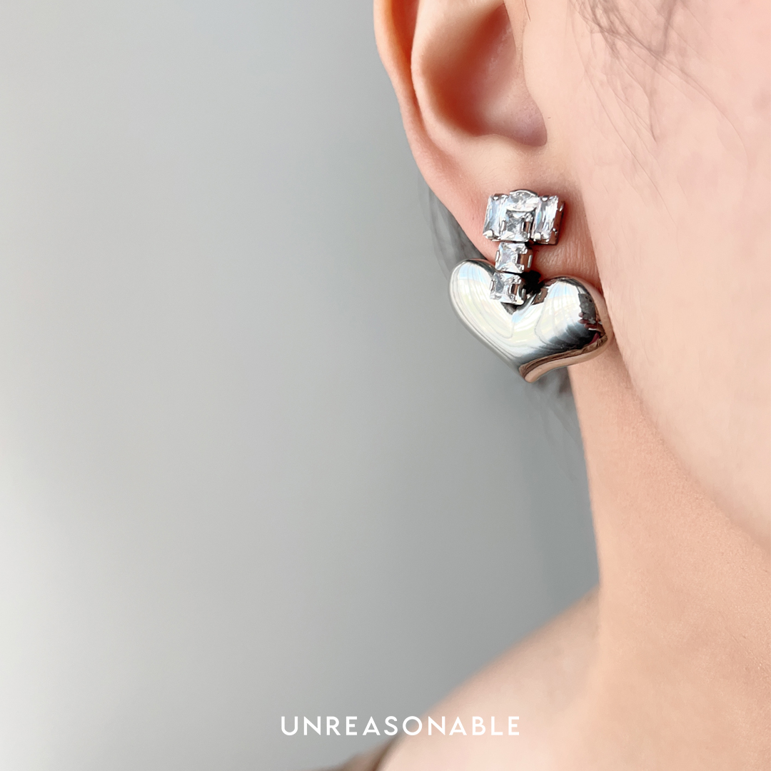 ต่างหูหัวใจสีเงิน Romance Heart earrings ต่างหูคลิป ต่างหูก้านเงินแท้ UA0908-01 Unreasonable Accessories