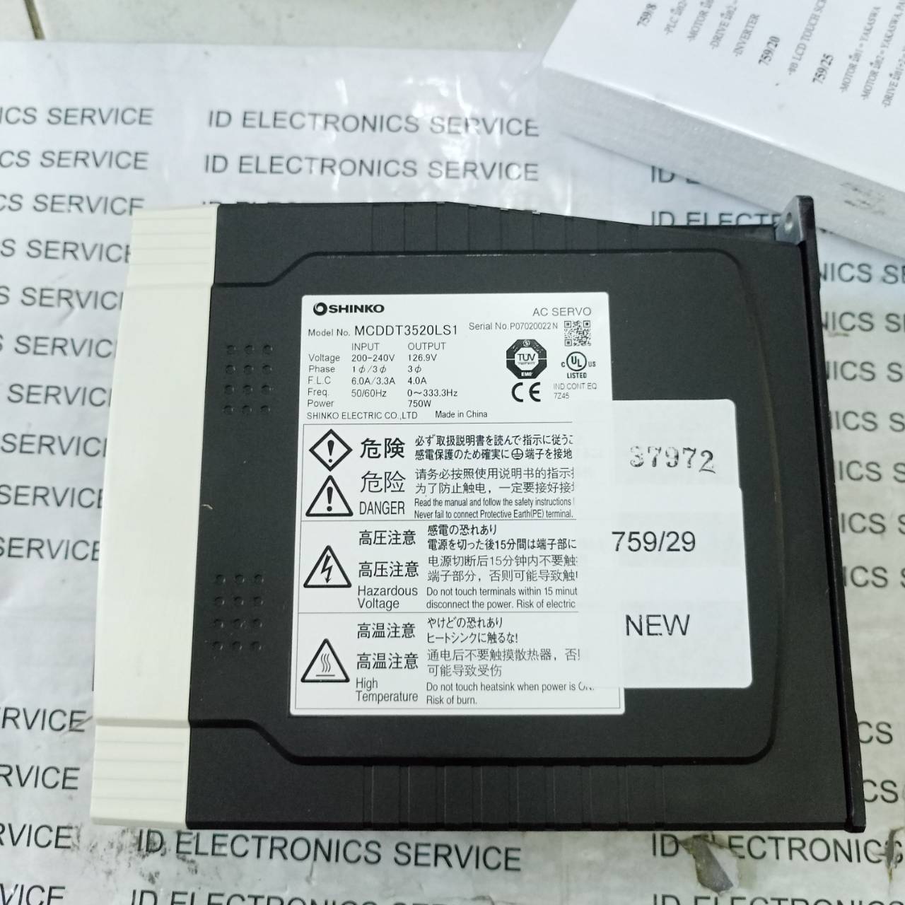 SERVO DRIVE " PANASONIC " MODEL : MCDDT3520LS1