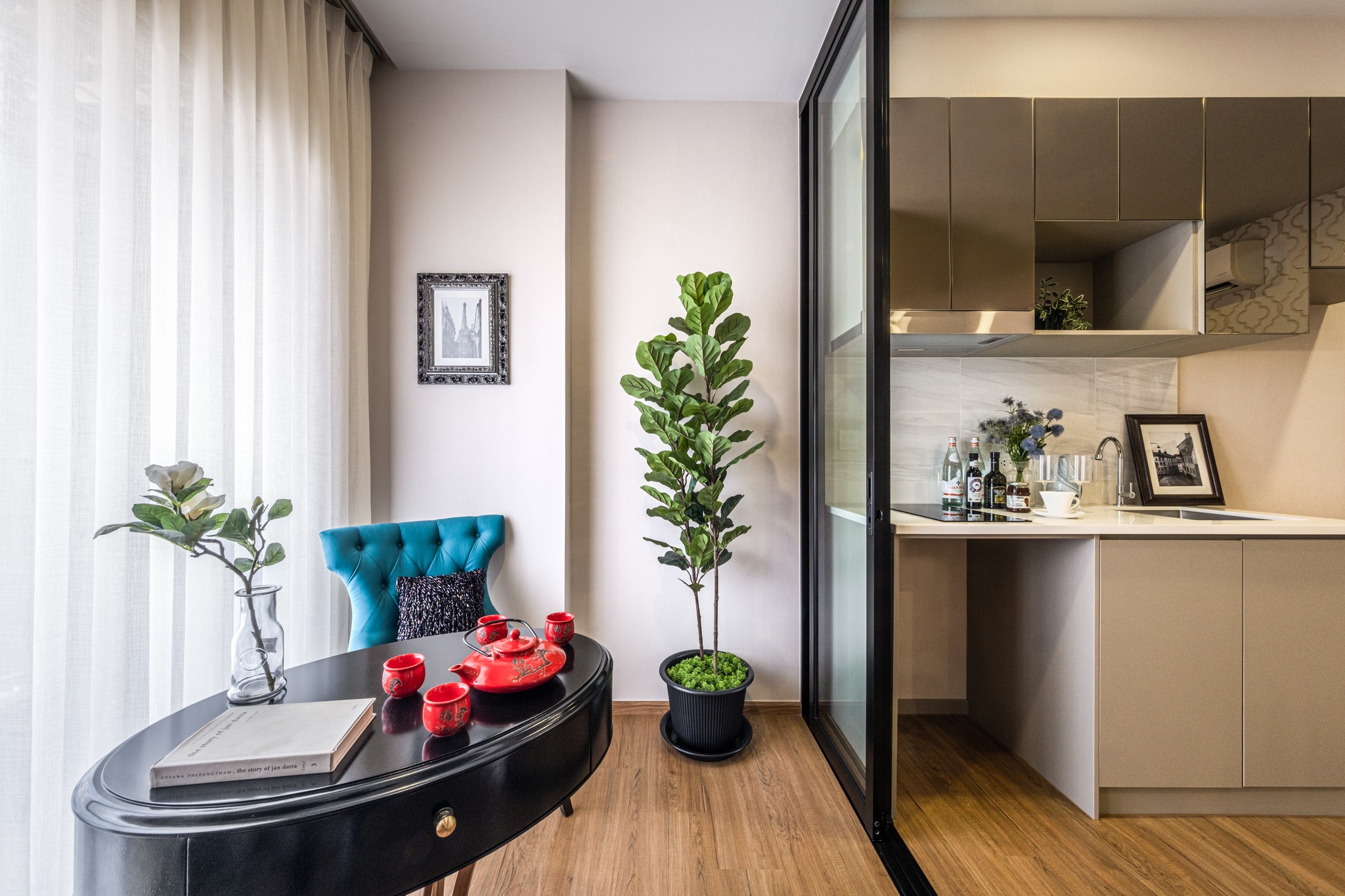 Cloud Thonglor–Phetchaburi Condominium Experience and prove for yourself the true value of location, luxury, and lifestyle — a high-end condominium offering over 4,000 sq.m. of full-facility common areas, the most comprehensive in this district.