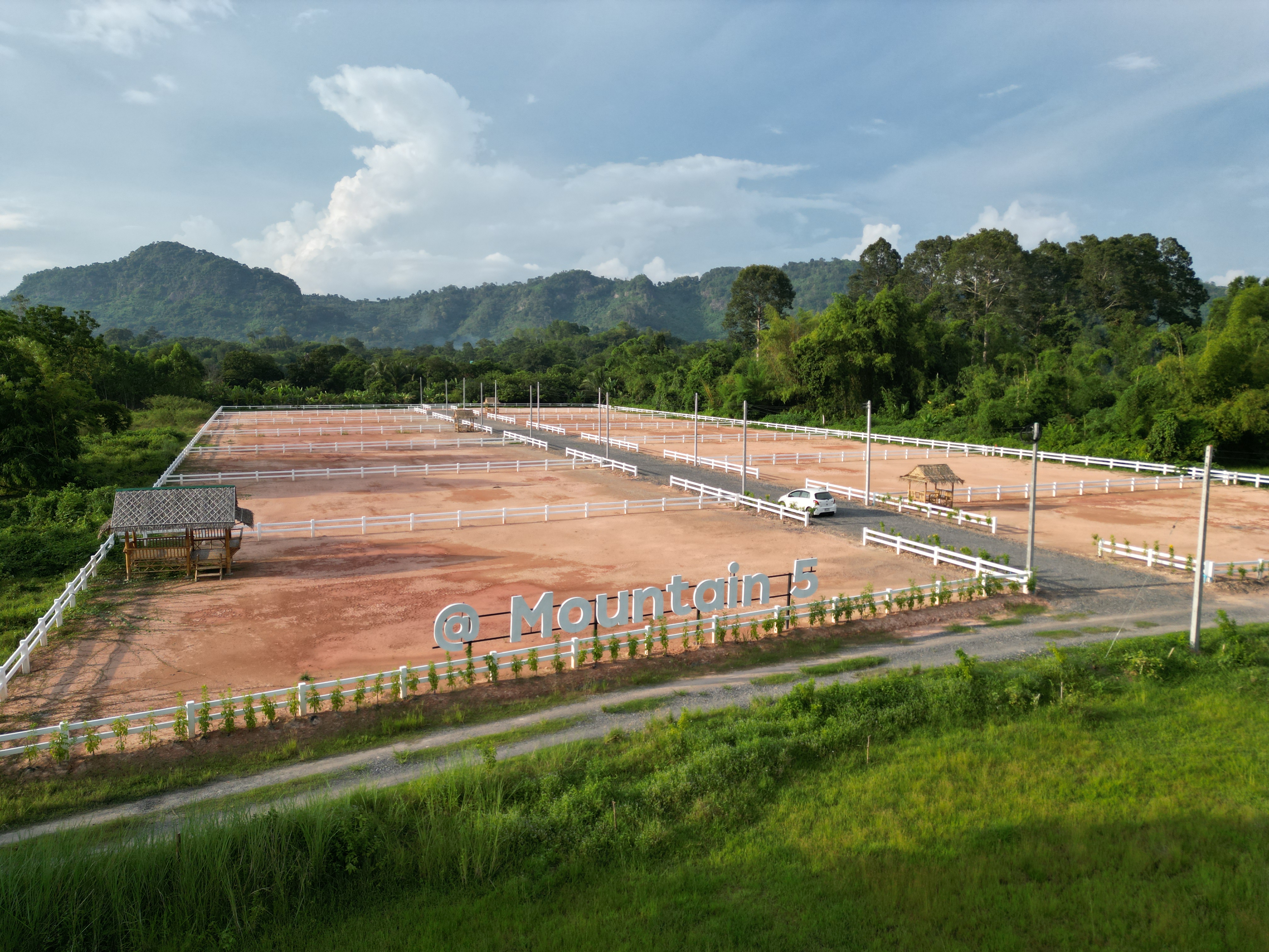 ที่ดินนครนายก วิวภูเขาสวยๆ ราคาแปลงละ 1.36 ล้านบาท สด และผ่อน