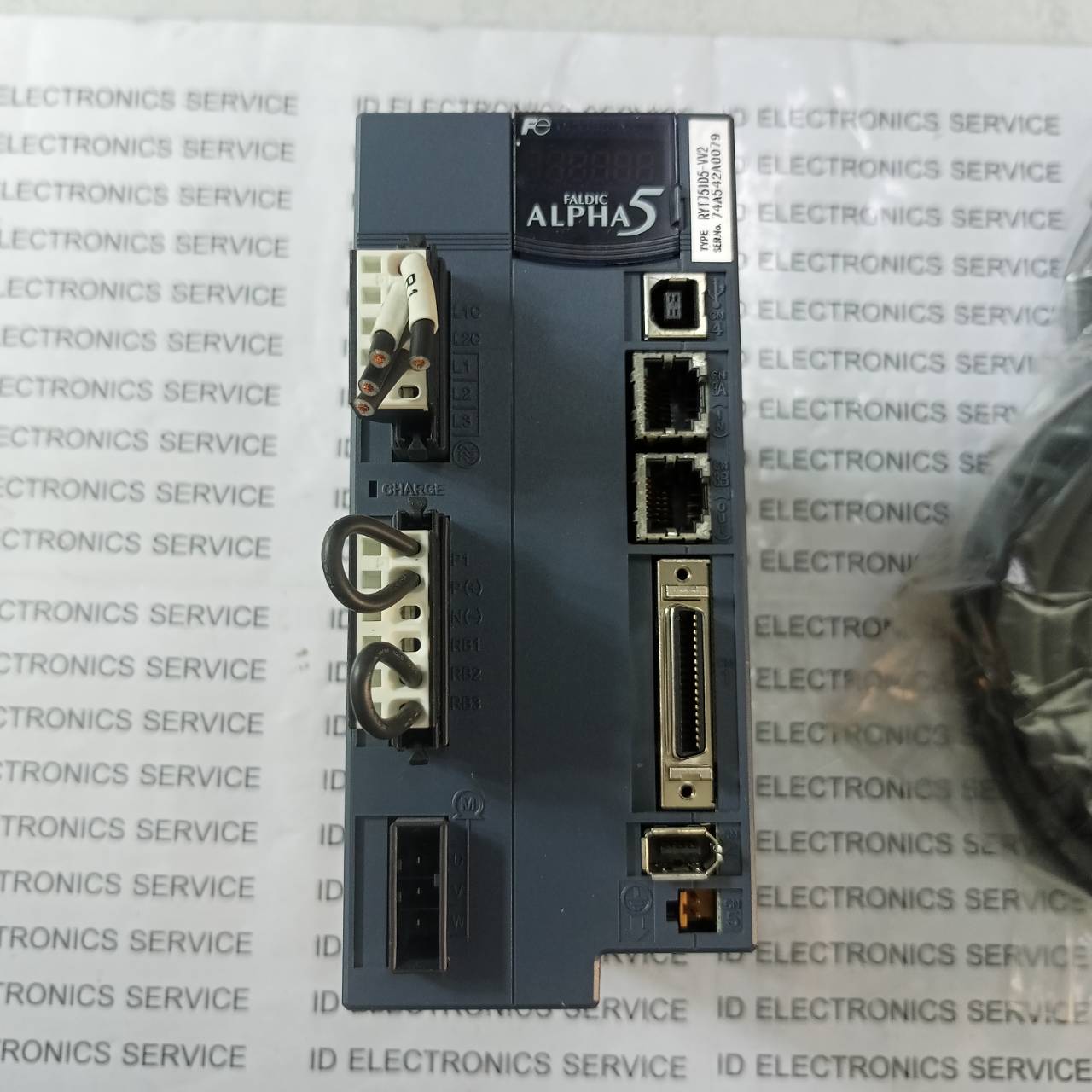 SERVO DRIVE " FUJI " MODEL : RYT751D5-VV2