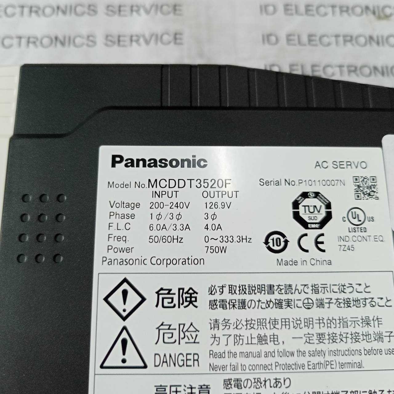 SERVO DRIVE " PANASONIC " MODEL : MCDDT3520F