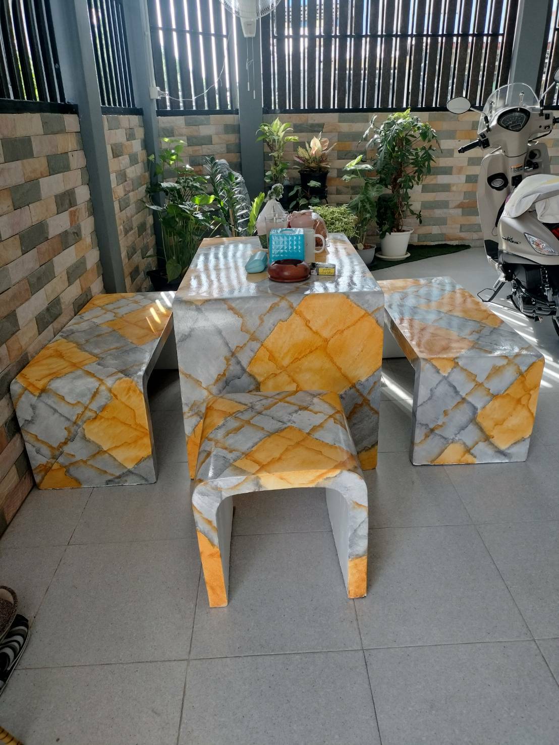 โต๊ะสนาม โต๊ะสนามกลางแจ้ง ชุดโต๊ะสนาม ชุดโต๊ะปูนซีเมนตร์ รุ่น Loft มีความแข็งแรงใช้งานได้ในระยะยาว