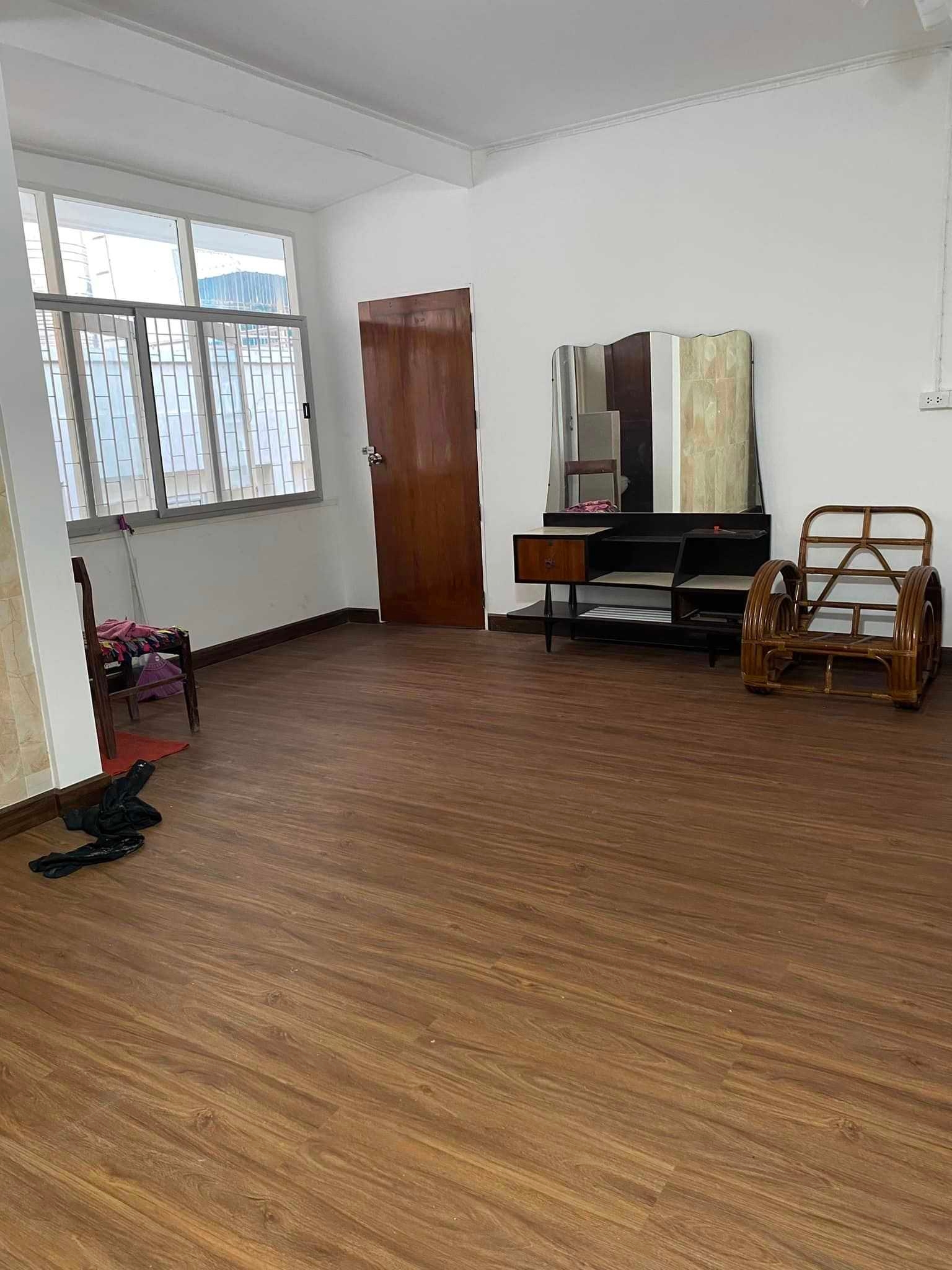 ให้เช่าบ้านเดี่ยว 2 ชั้น ซอยลาดพร้าว29 ใกล้MRT200เมตร (N.1401)