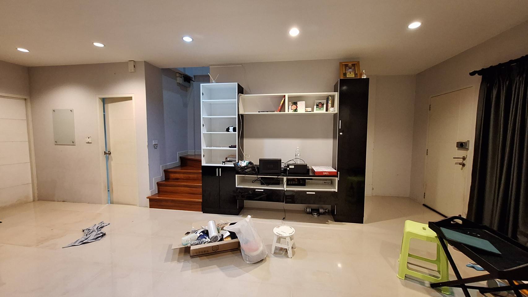 ขายทาวน์เฮ้าส์ หมู่บ้านดิ เอ็กซ์คลูซีฟ พัฒนาการ 44 (The Exclusive Village - Pattanakarn 44) (N.942)