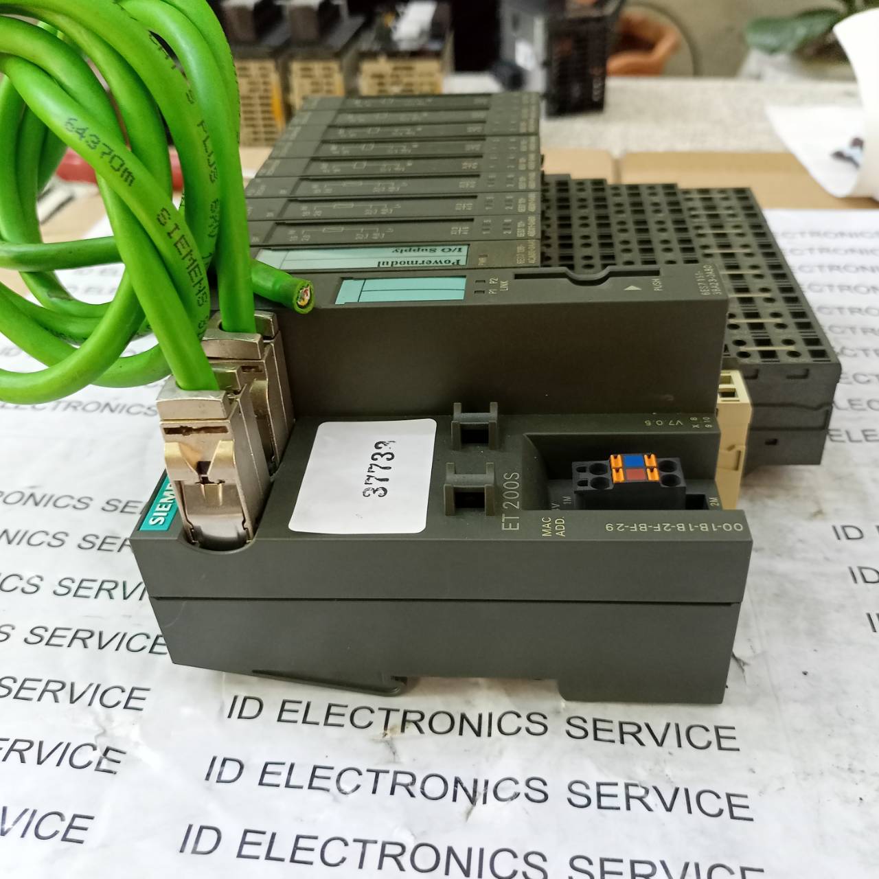 PLC " SIEMENS " MODEL : 6ES7 132-4BD02-0AA0