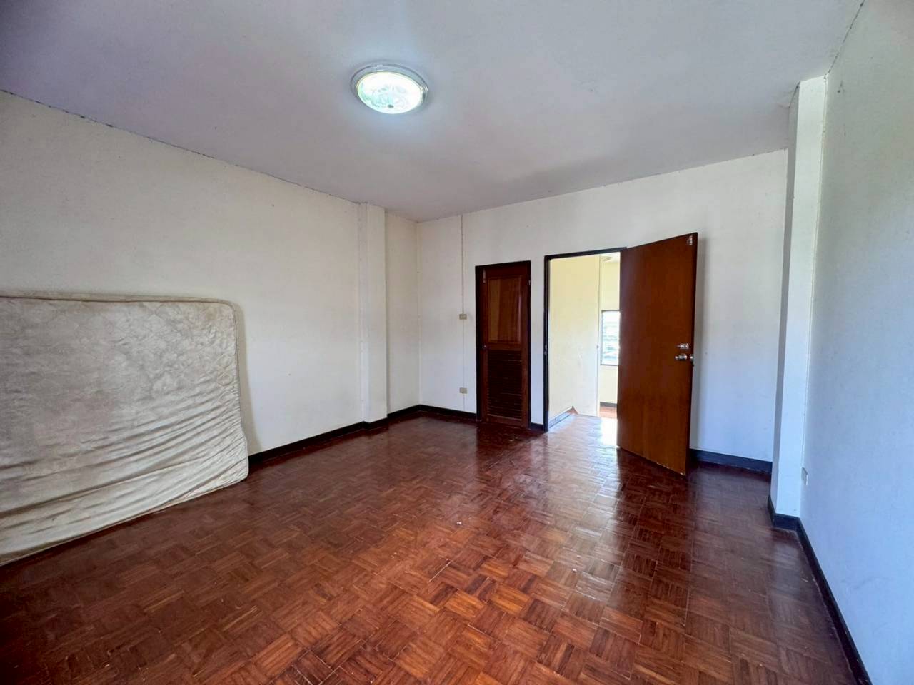 ขายด่วนทาวน์โฮม 3 ชั้น หมู่บ้านสวนหลวงโฮมเพลส เฉลิมพระเกียรติ ร.9 ซอย 30 (N.1854)