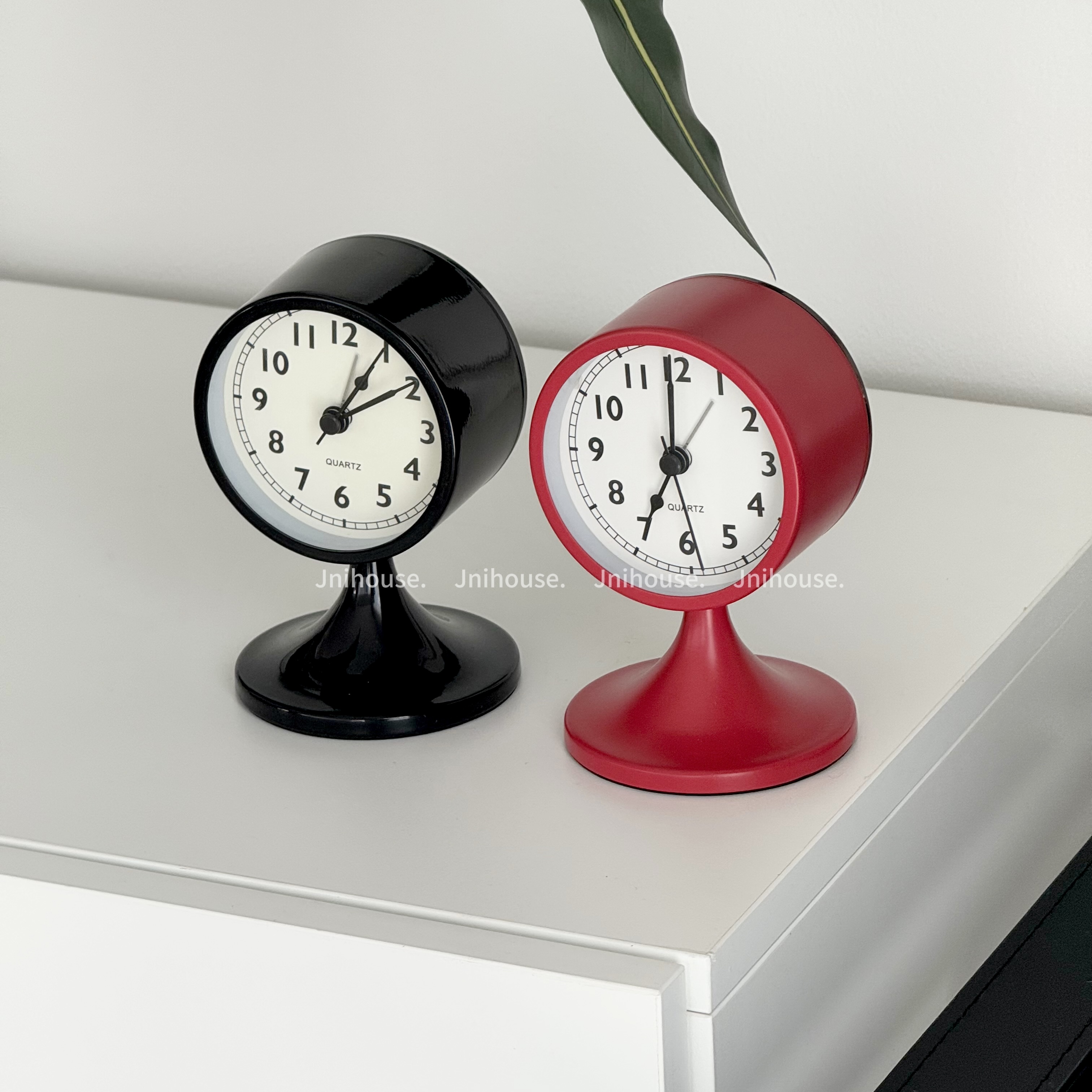 [พร้อมส่ง] Jnihouse : นาฬิกาตั้งโต๊ะ (Table Clock)