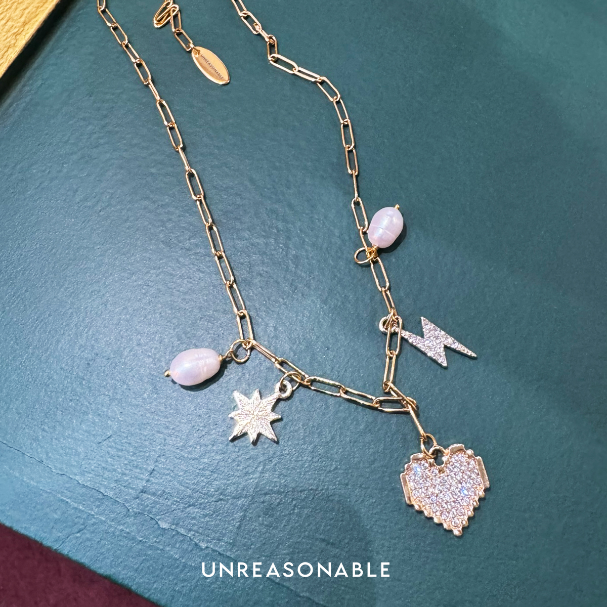 สร้อยคอ Charm Necklace สี Golden จี้มุกแท้ Stainless Steel UA0974-01 Unreasonable Accessories