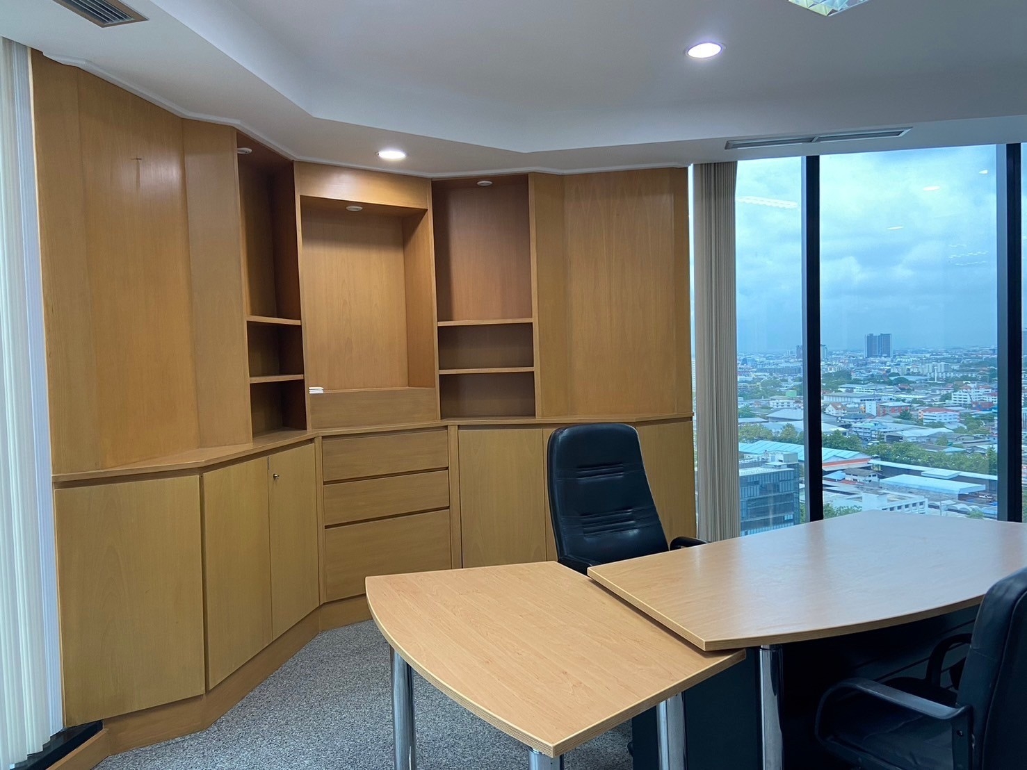 อาคารสำนักงานให้เช่า ถนนบางนา-ตราด กม.3 ใกล้ Central Bangna (Office for Rent Bangna-Trad Km.3)