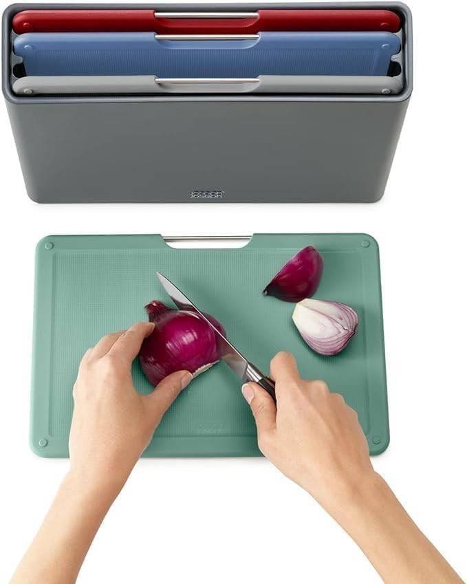 Joseph Joseph folio boards with storage case ชุดเขียง 4 ชิ้นพร้อมที่เก็บเขียง 4 อัน 4 สี