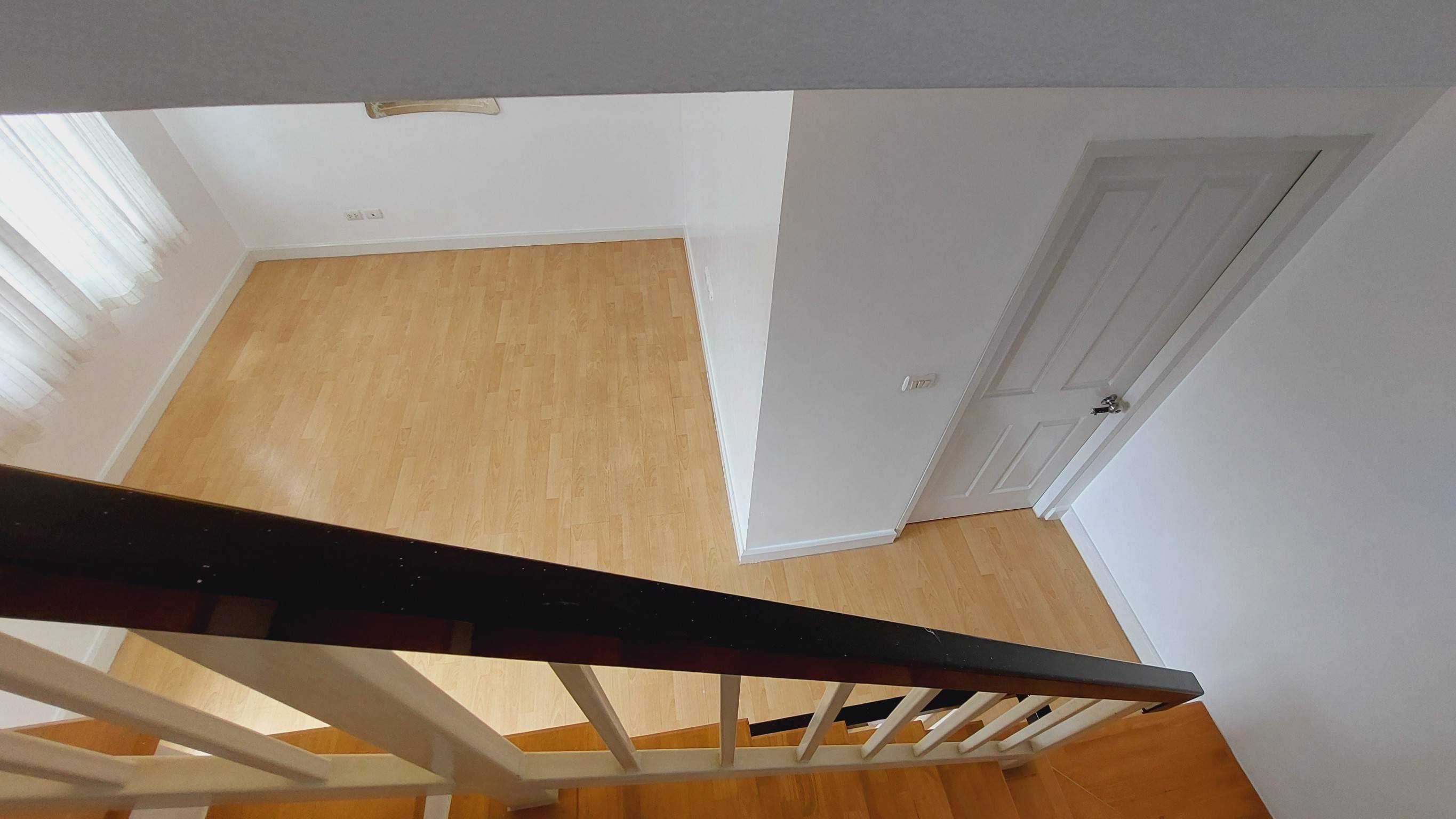 ให้เช่าทาวน์โฮม 3 ชั้น ลาดกระบัง 20/1 ทาวน์พลัส อ่อนนุช-ลาดกระบัง (N.767)