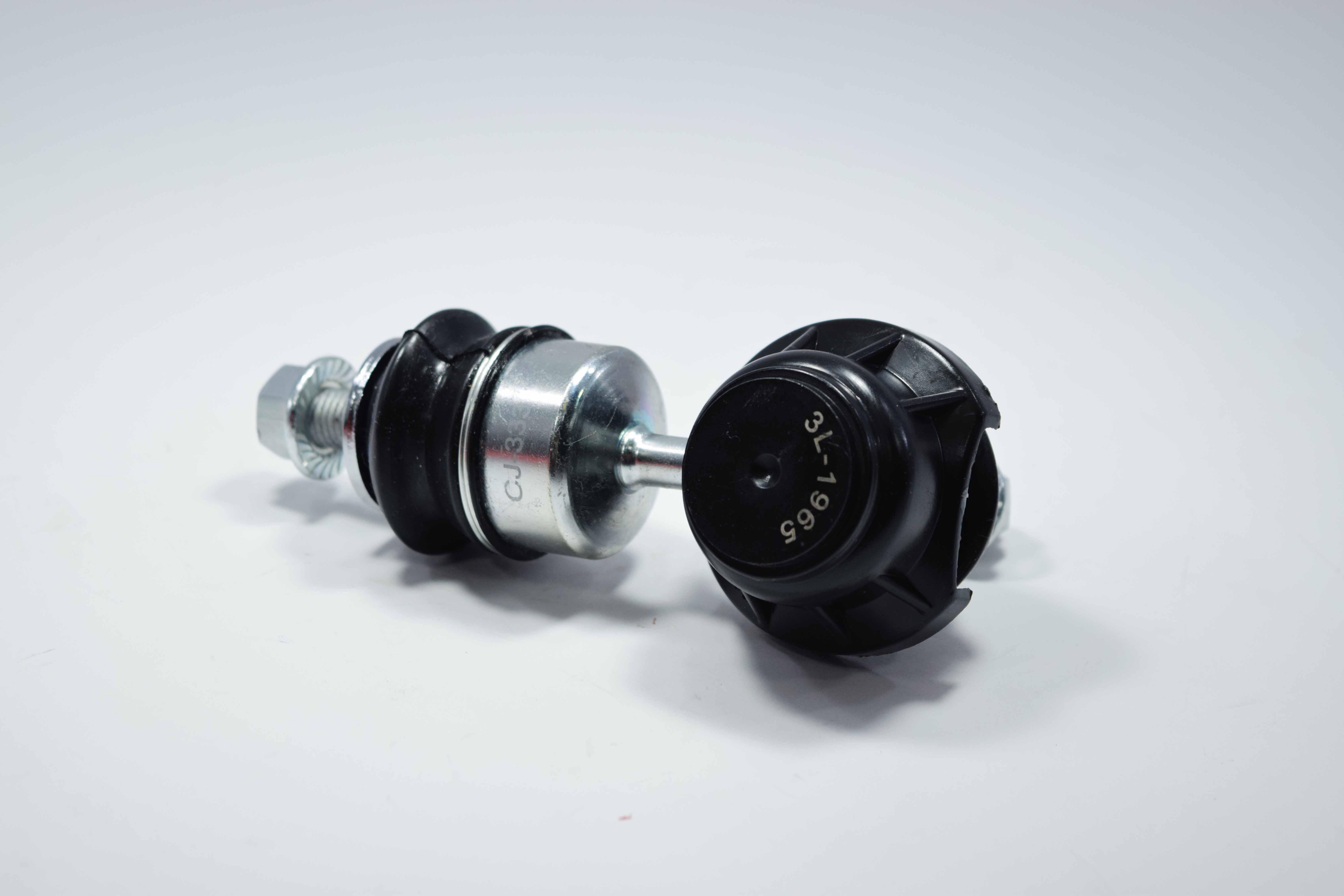 ลูกหมากกันโคลงหลัง MAZDA 3 ปี 2003-2013 / BK / BL มาสด้า / ฟอร์ด / ขนาด ยาว A 115 mm. / เกลียวเสื้อ B 10 mm. / ตัวเลขบอกทิศ C 24' / 3L-1965 / ยี่ห้อ 333 (1คู่ 2 ตัว) (STABILIZER LINK REAR) (ซ้าย / ขวา)