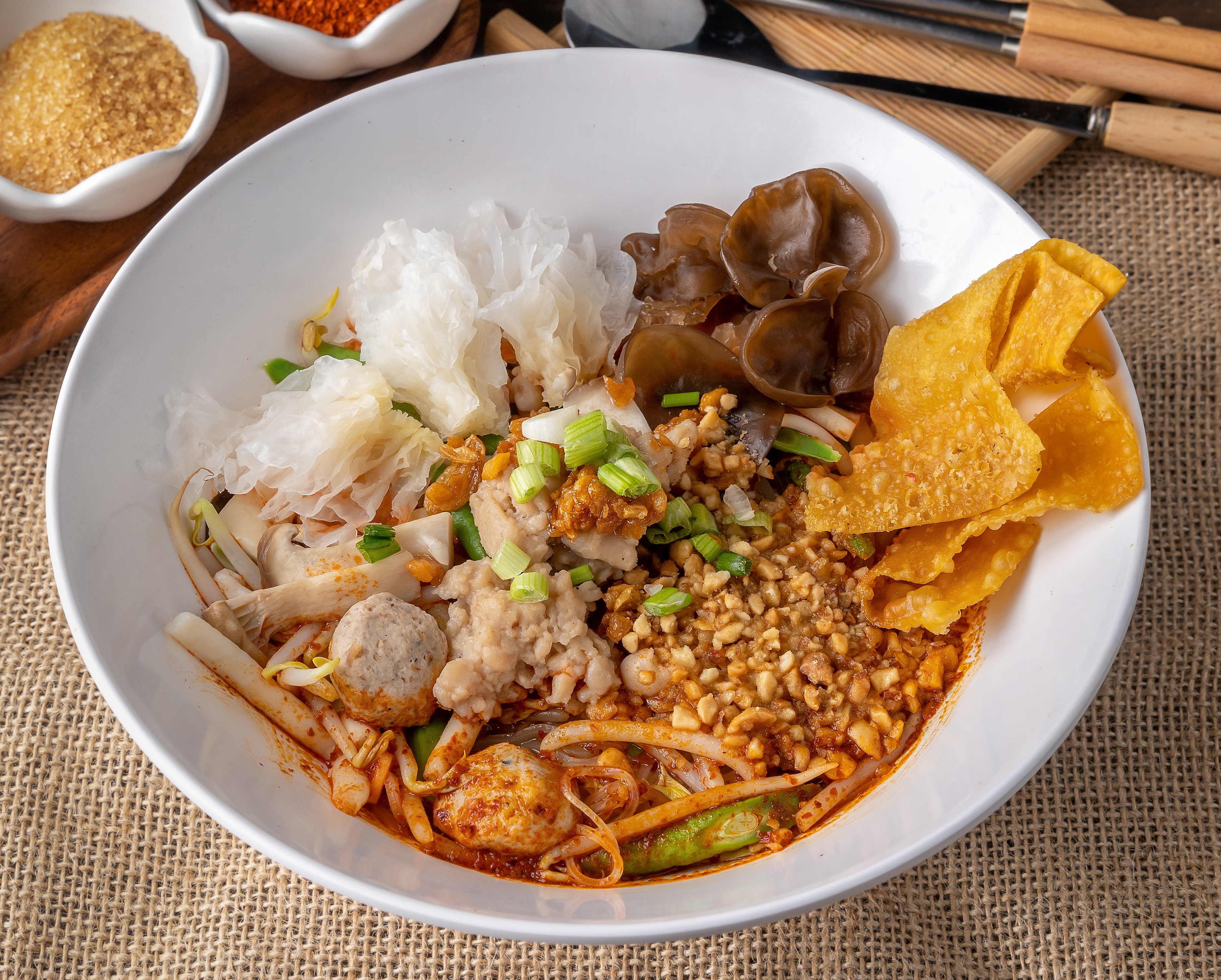 ก๋วยเตี๋ยวต้มยําสุโขทัย เจ / มังสวิรัติ Sukhothai Tom Yum Noodle