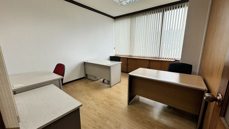 Bangna Complex (บางนาคอมเพล็กซ์) สำนักงานให้เช่า/ขาย office for rent/Sale ขนาด 303 ตร.ม. ชั้น 8 Free furniture, Free Copy machine (เครื่องถ่ายเอกสาร)