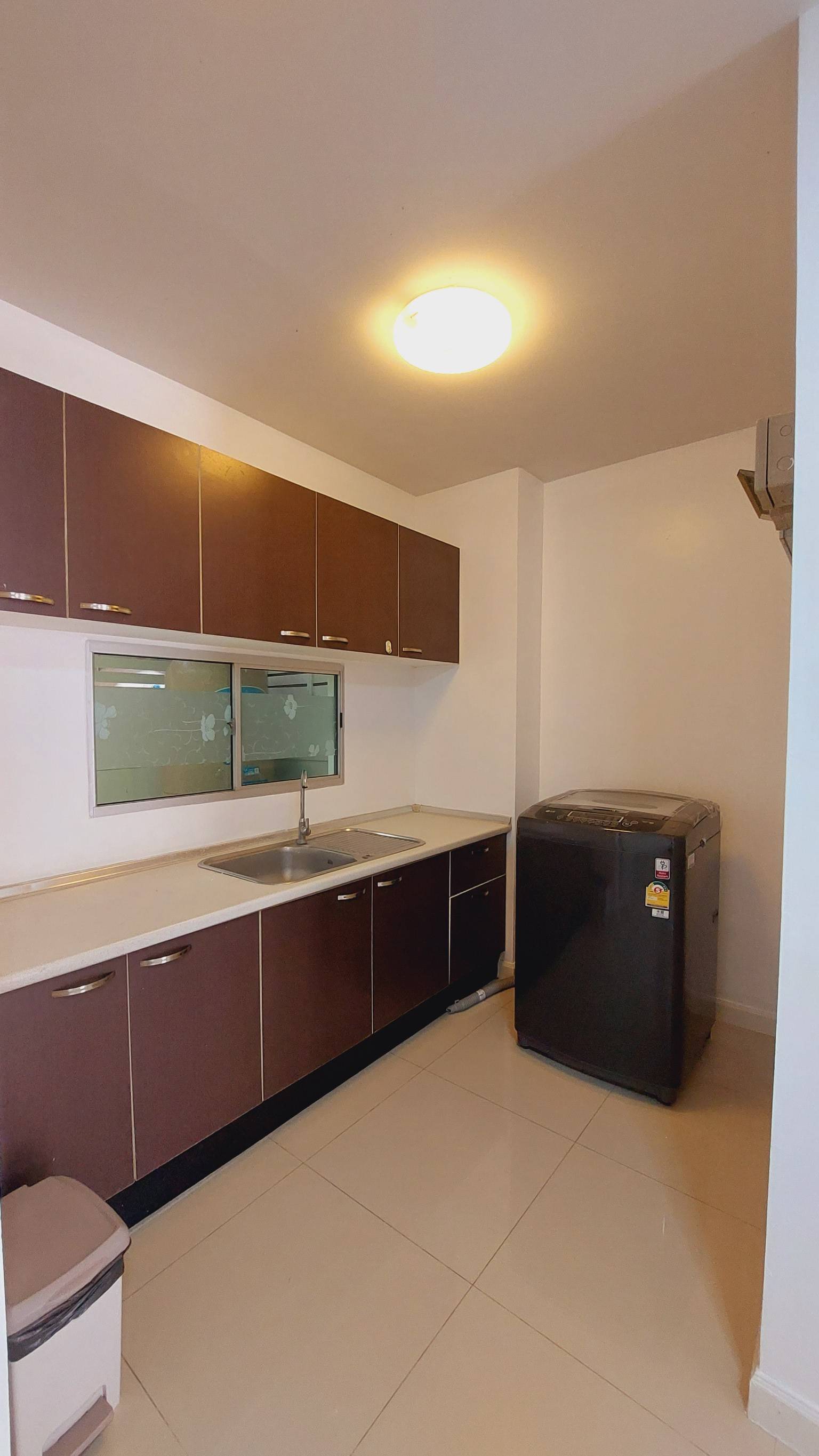 ให้เช่าทาวน์โฮม 3 ชั้น ลาดกระบัง 20/1 ทาวน์พลัส อ่อนนุช-ลาดกระบัง (N.767)