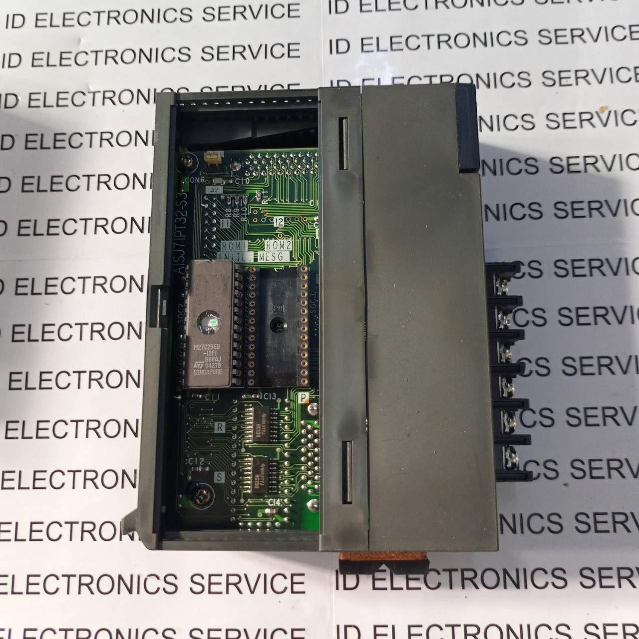 PLC " MITSUBISHI " MODEL : A1SJ71PT32-S3