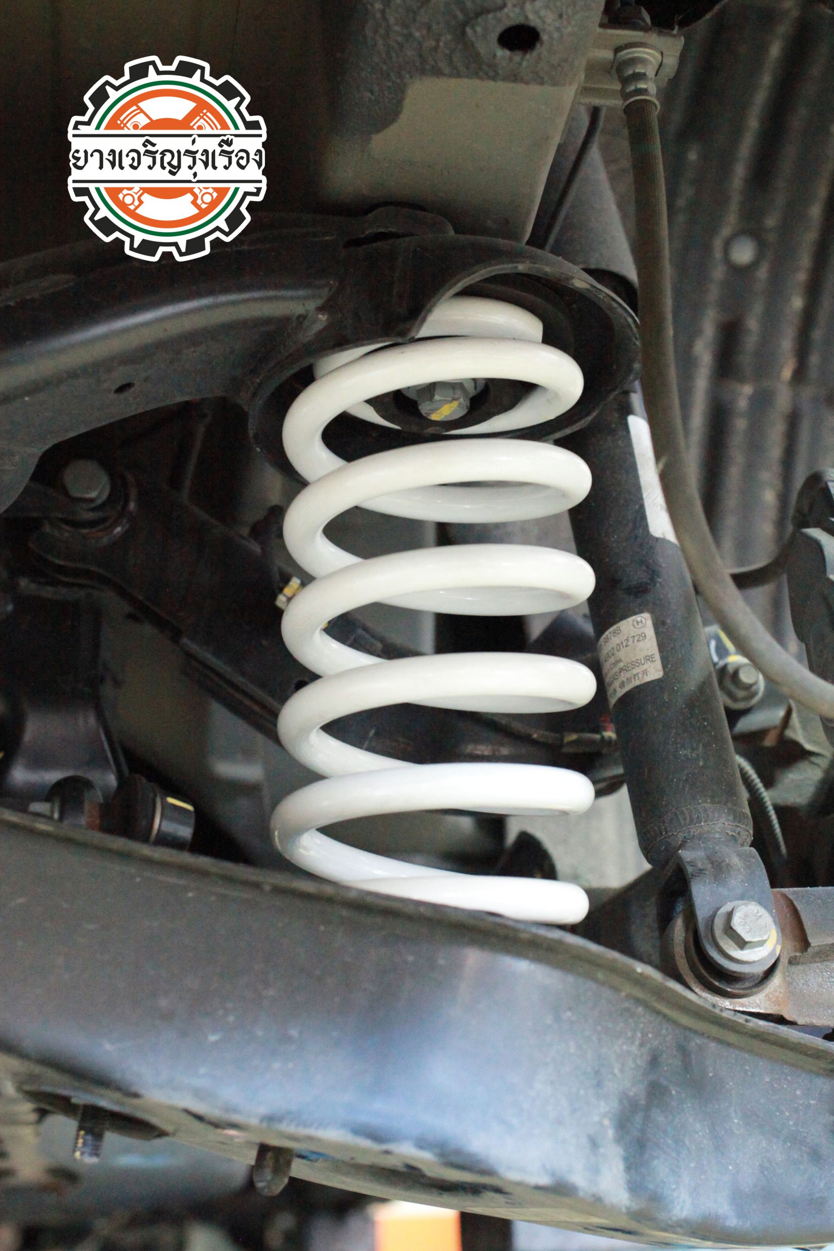MG HS PHEV อัพเกรดช่วงล่างด้วยสปริง YSS สเปคนุ่มนวล ตรงรุ่นสำหรับรถPHEV [+] YSS SPRING ตรงรุ่นรถยนต์ PHEV เสริมความนุ่มกระชับ ให้กับระบบรองรับ ลดอาการย้วยโยน = 5,500 บาท [+] ตั้งศูนย์ด้วยเครื่อง HUNTER USA = 450 บาท ล้อเดิม ยางเดิม ก็ขับสนุกได้ [+] พร้อมบริการติดตั้ง + Set up ให้เหมาะกับยาง [+] ขับสนุกด้วยบริการ ตั้งศูนย์ละเอียดให้เหมาะกับการใช้งานและลักษณะของช่วงล่าง ——————————— โทร : 08-6544-5963 บุ๊ก และทีมงาน ยินดีต้อนรับครับ 𝙊𝙪𝙧 𝙎𝙚𝙧𝙫𝙞𝙘𝙚 บริการทางร้าน เรารับทำอะไรบ้าง 🔧 ติดตั้งยางแบบไร้รอย 100% 🔧 บริการสลับยาง ตามอายุ 🔧 มียางรถยนต์ทุกยี่ห้อให้เลือกซื้อ 🔧 เช็คช่วงล่าง แก้ปัญหาให้ตรงจุด 🔧 บริการล้างลิ้นปีกผีเสื้อ 🔧 บริการเช็คระยะรถยนต์ 🔧 เปลี่ยนถ่ายของเหลวทั้งระบบ 🔧 ตั้งศูนย์ด้วยเครื่อง HUNTER นำเข้าจาก USA #รถยนต์มีปัญหาไม่รู้ต้องแก้ตรงไหน ทางเรายินดี ตรวจหาปัญหาและหาวิธีแก้ บอกลูกค้าก่อนลงมือทำเสมอราคาเป็นธรรมไม่เอาเปรียบ สบายใจคุณลูกค้า ———————————- ดูแลให้คำปรึกษาทุกปัญหาคาใจ ไม่ทิ้งลูกค้า มีบริการหลังการขาย 【ให้ผู้เชี่ยวชาญของเรา ดูแลรถคุณ】 ร้านยางเจริญรุ่งเรือง ยินดีต้อนรับครับ ———————————- #โช๊คอัพรถยนต์ #monroe #yss #kayaba #profender #ร้านยางเจริญรุ่งเรือง #นนทบุรี #งามวงศ์วาน #amsfix #บริการช่วงล่างรถยนต์ #ซ่อมบำรุงช่วงล่าง #เซทอัพโช๊คอัพรถยนต์