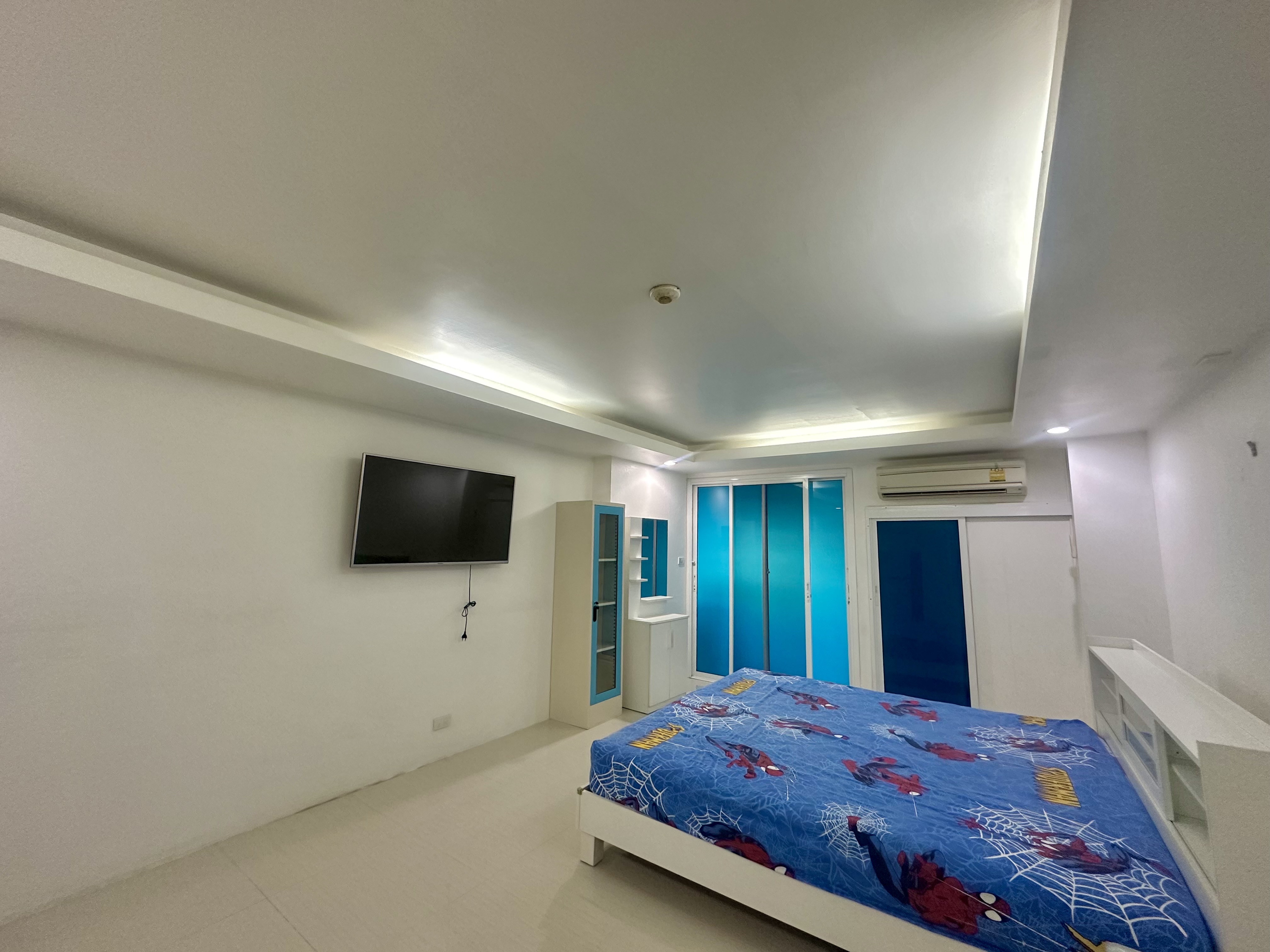 ขายคอนโด Royal Tower 3 (รอแยล ทาวเวอร์ 3) ซอย อินทามระ 25 ห้อง Studio ขนาด 30.88 ตร.ม. ชั้น 11 ระเบียงหัน ฝั่งตะวันออก วิว ถนนวิภาวดีรังสิต