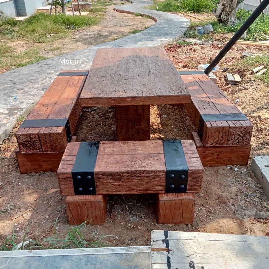 ชุดโต๊ะสนามไม้หมอน ชุดโต๊ะไม้หมอน โต๊ะสนาม ชุดโต๊ะสนามปูนลายไม้ ชุดโต๊ะสนาม ขนาด 180*90 cm.