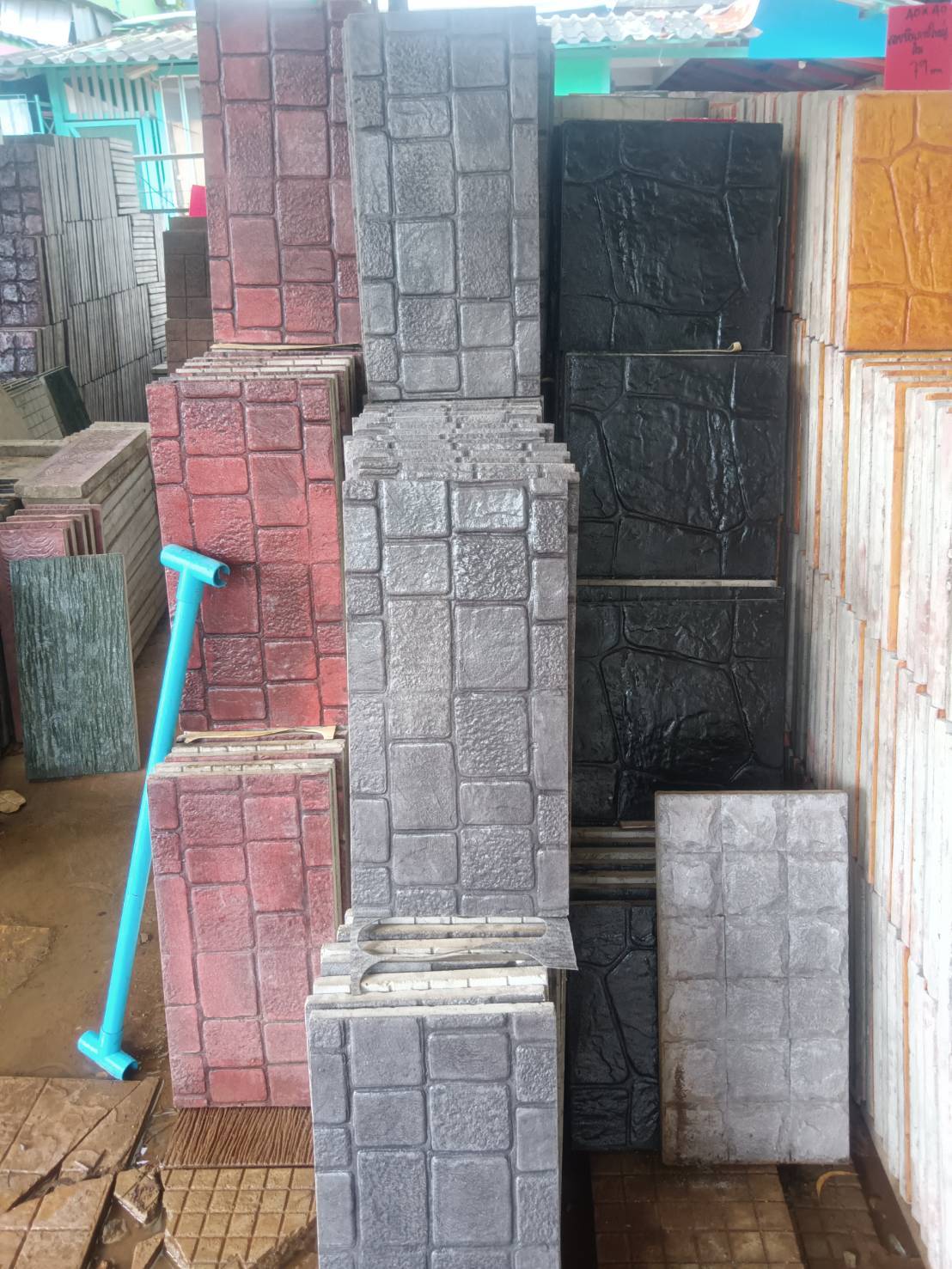 แผ่นปูทางเท้าพิมพ์ลาย แบบยาว โทนสีเทา