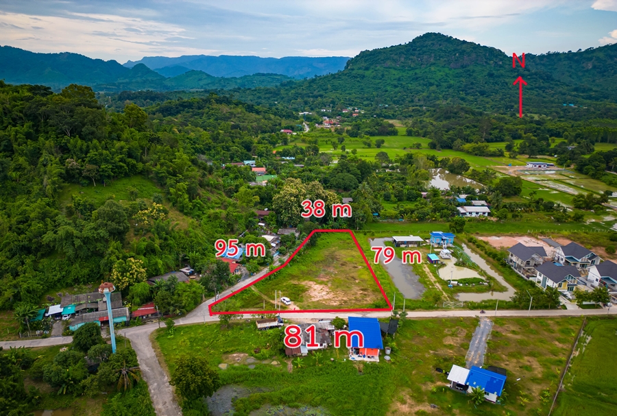 ที่ดินนครนายก ที่ดินวิวเขา อยู่ใกล้ชุมชน เหมาะกับทำการค้าขาย ทำธุรกิจ