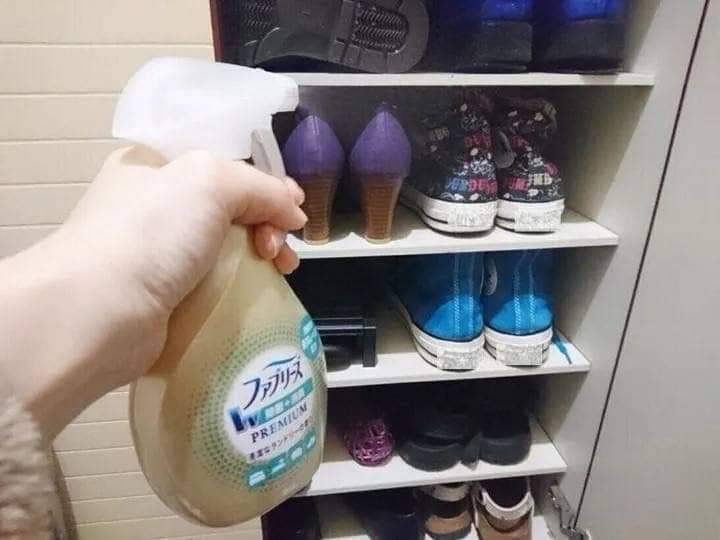 Fabreeze W Premium Spray Set (Gold series) จาก P&G Japan 1× ขวดสเปรย์ 2× ถุงรีฟิล