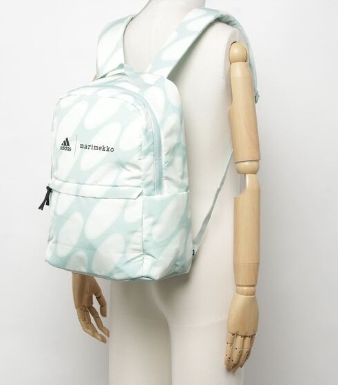 เป้ Adidas x marimekko bagpack EUW 2 สี multigreen สีเขียว / multiblack สีดำ