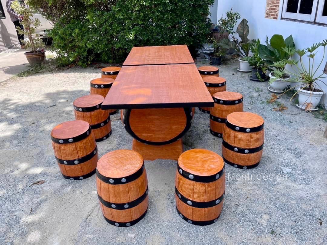 ชุดโต๊ะนามปูนลายไม้ ชุดโต๊ะถัง โต๊ะสนามปูนปั้น 12 ที่นั่ง สีไม้สัก