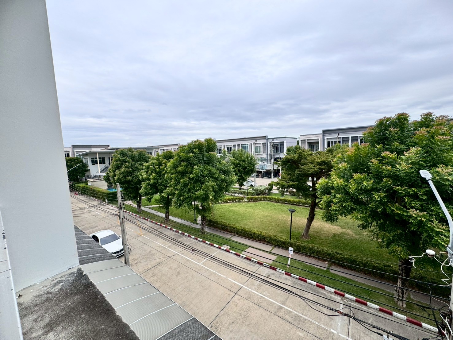 ขายทาวน์โฮม หมู่บ้านดิเอ็กซ์คลูซีฟ พัฒนาการ44 (The Exclusive-Pattanakarn44) ใกล้ APL หัวหมาก (N.1915)