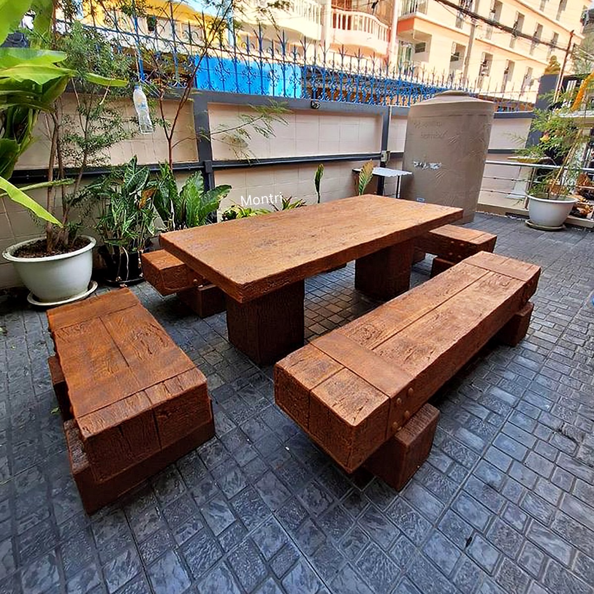 ชุดโต๊ะสนามไม้หมอน สไตล์ธรรมชาติ ขนาดยาว 2 เมตร นั่งได้ 12-14 ท่าน งานดีไซน์โดยคนไทย มีบริการจัดส่งพร้อมติดตั้งทั่วไทย