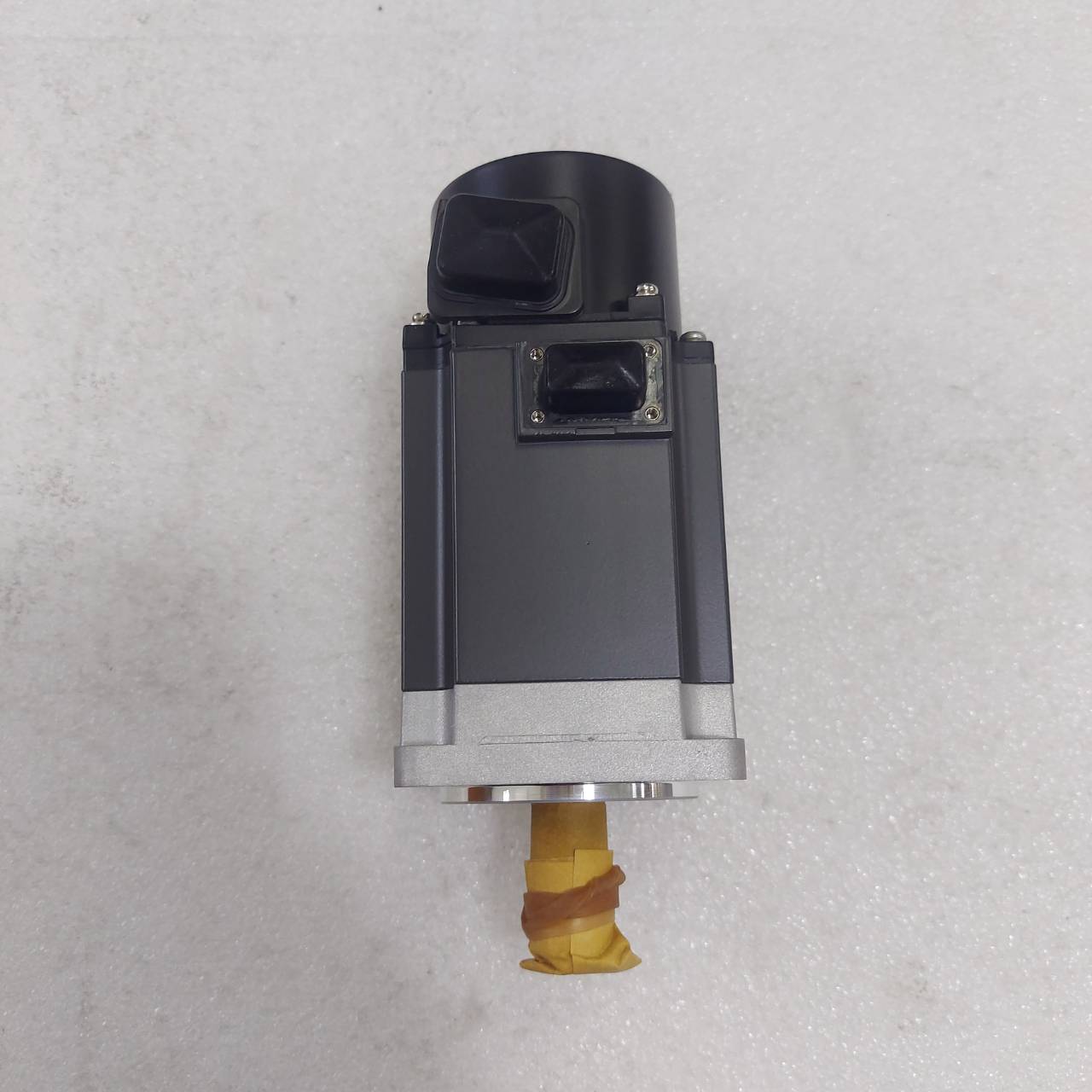 HF-KP43J SERVO MOTOR "MITSUBISHI"