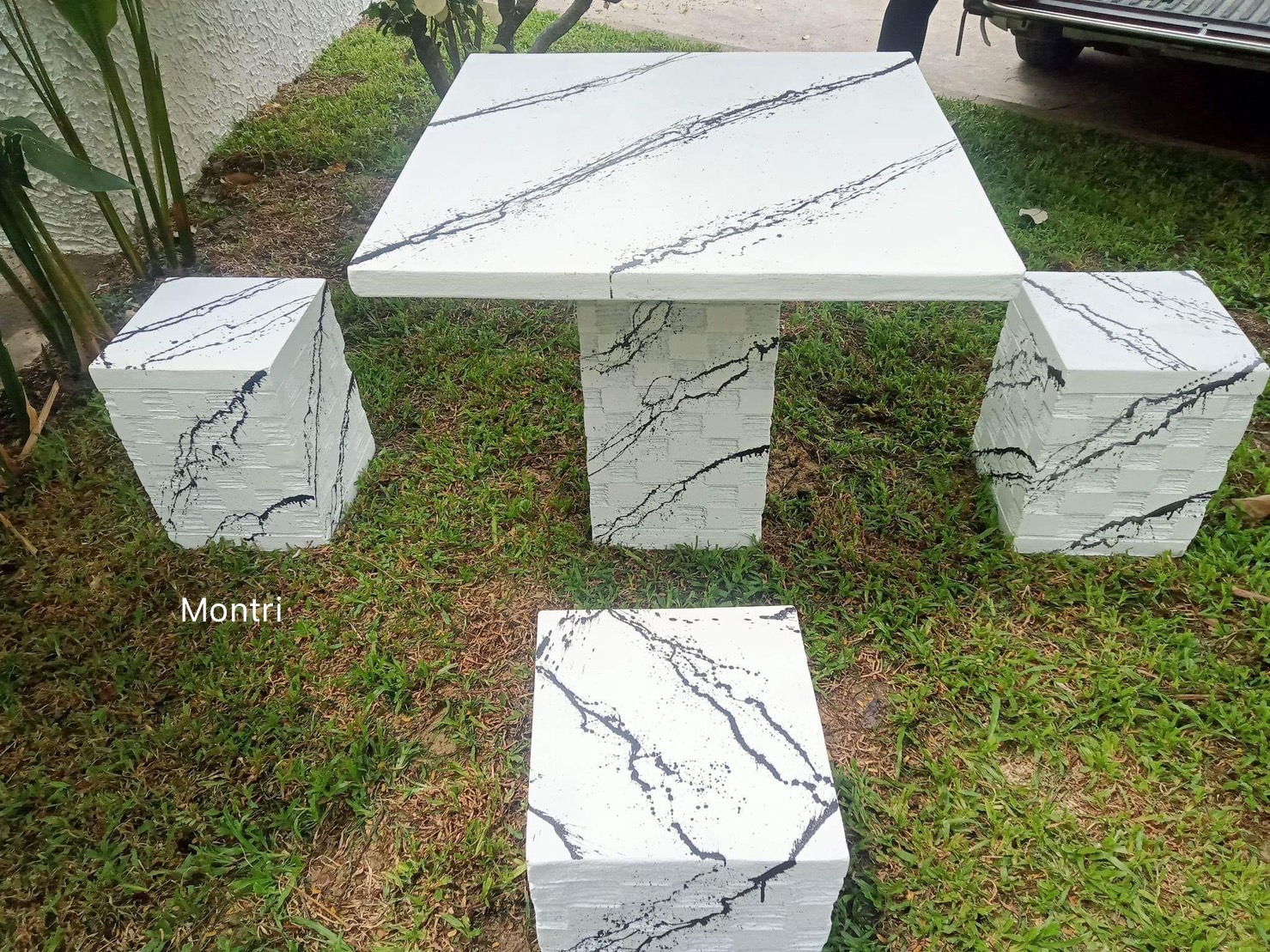 โต๊ะสนาม ชุดโต๊ะสนาม โต๊ะสนามกลางแจ้ง 4 ที่นั่ง เหมาะสำหรับวางในพื้นที่จำกัด ขนาดโต๊ะ 80*80 cm. เหมาะสำหรับวางในพื้นที่จำกัดได้