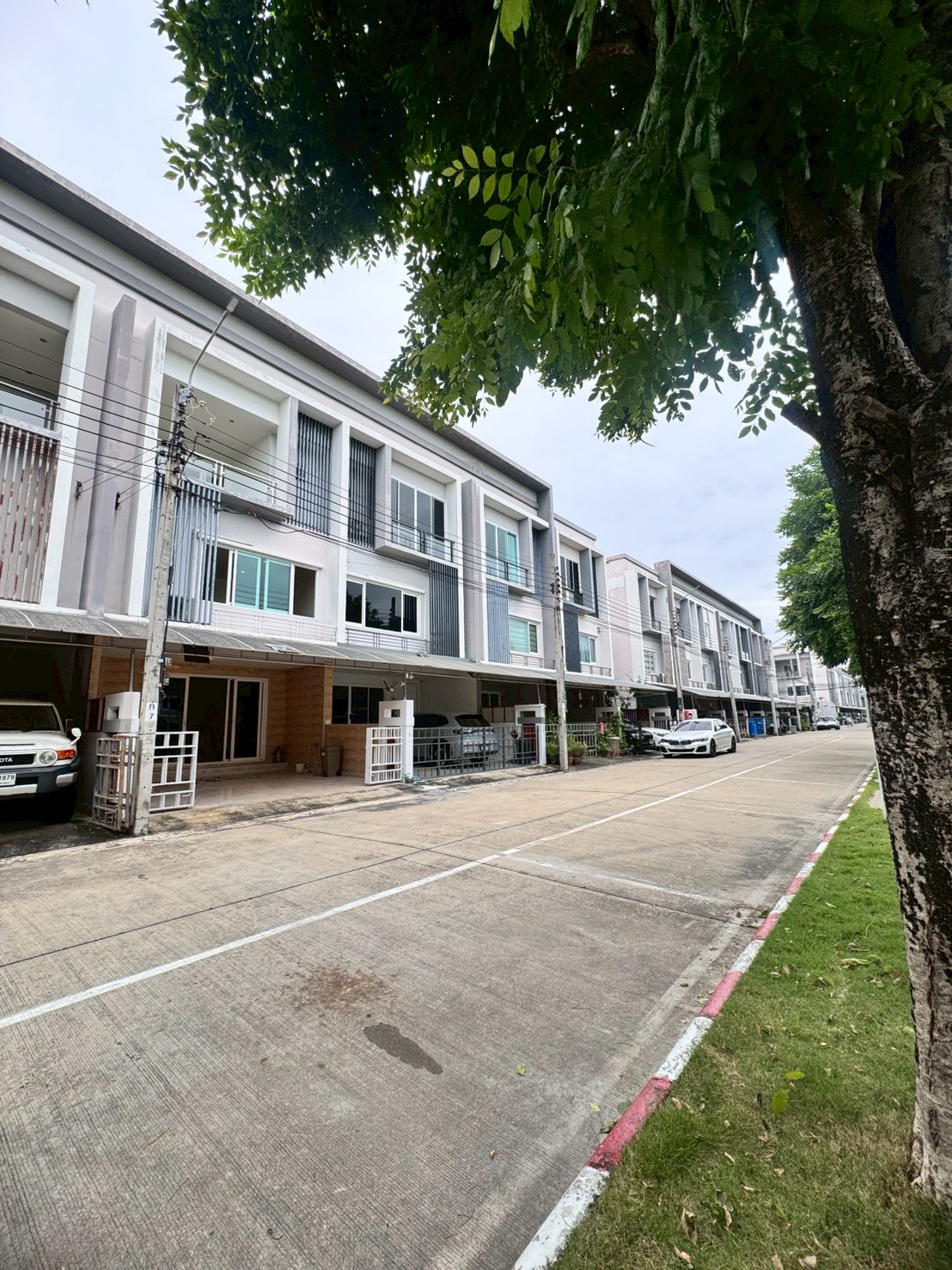 ขายทาวน์โฮม หมู่บ้านดิเอ็กซ์คลูซีฟ พัฒนาการ44 (The Exclusive-Pattanakarn44) ใกล้ APL หัวหมาก (N.1915)