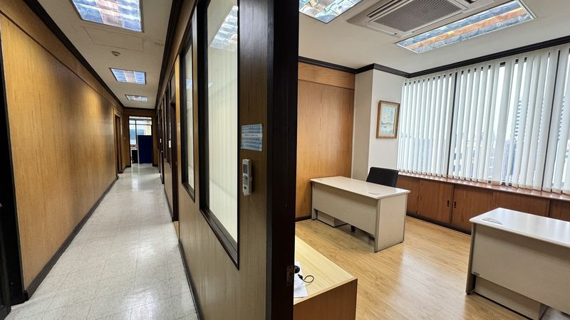 Bangna Complex (บางนาคอมเพล็กซ์) สำนักงานให้เช่า/ขาย office for rent/Sale ขนาด 303 ตร.ม. ชั้น 8 Free furniture, Free Copy machine (เครื่องถ่ายเอกสาร)