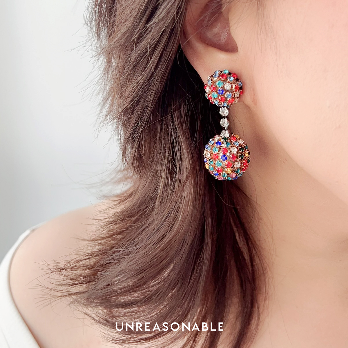 ต่างหู หลากสี Crystal Ball Earrings น้ำหนักเบา สวยใส่สบาย UA0984-01 Unreasonable Accessories