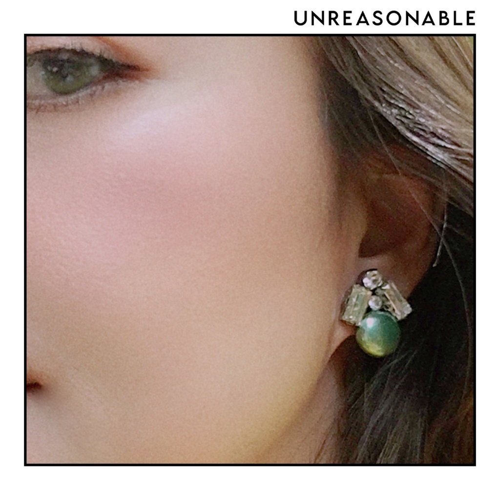 ต่างหู สีเขียว ต่างหูคลิป ต่างหูก้านเงินแท้ น้ำหนักเบา สวยใส่สบาย UA0678-02 Unreasonable Accessories