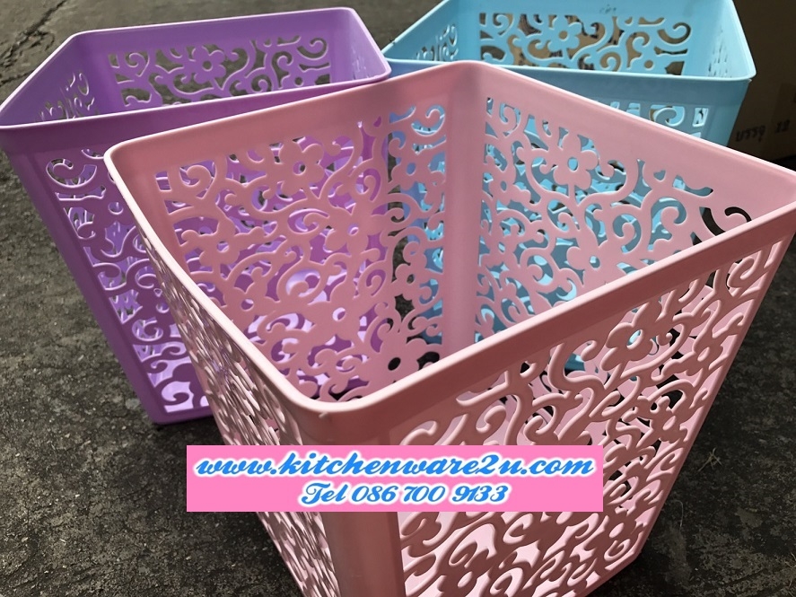 P10311 ตะกร้าเหลี่ยม ลายฉลุ (22*22*24 cm) สีหวาน สวย (ราคาส่งต่อ 1 โหล: 12 ชุด ขายส่งทุกอย่าง 20 บาท)