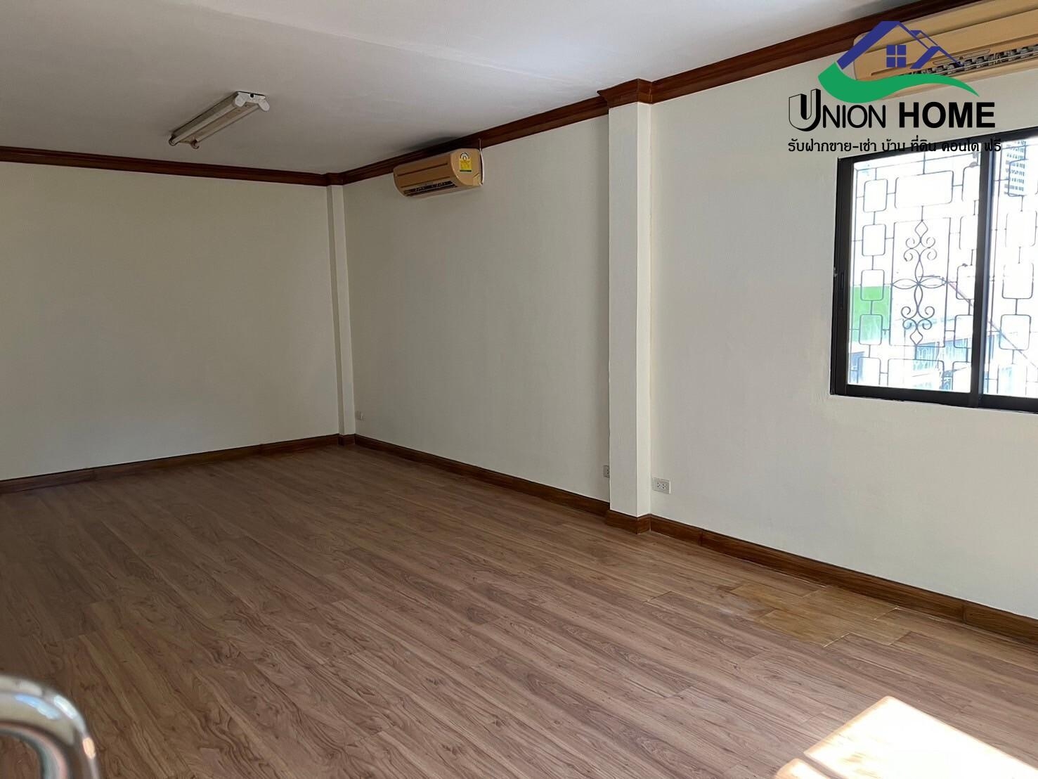 ขายอาคารพาณิชย์ 2 คูหา 3.5ชั้น-ดาดฟ้า หมู่บ้านเสรี ซอยอ่อนนุช70/1 (N.1389)