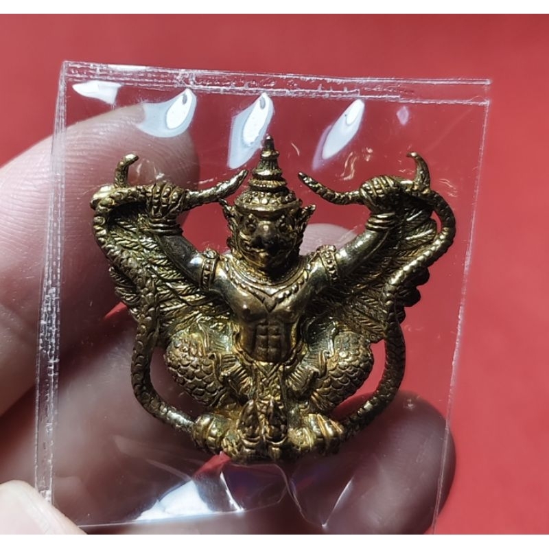 พญาครุฑ รุ่นเสาร์ 5 เนื้อนวะ หลวงปู่ผาด วัดไร่ (รุ่นสาม) จ.อ่างทอง ปี 2554