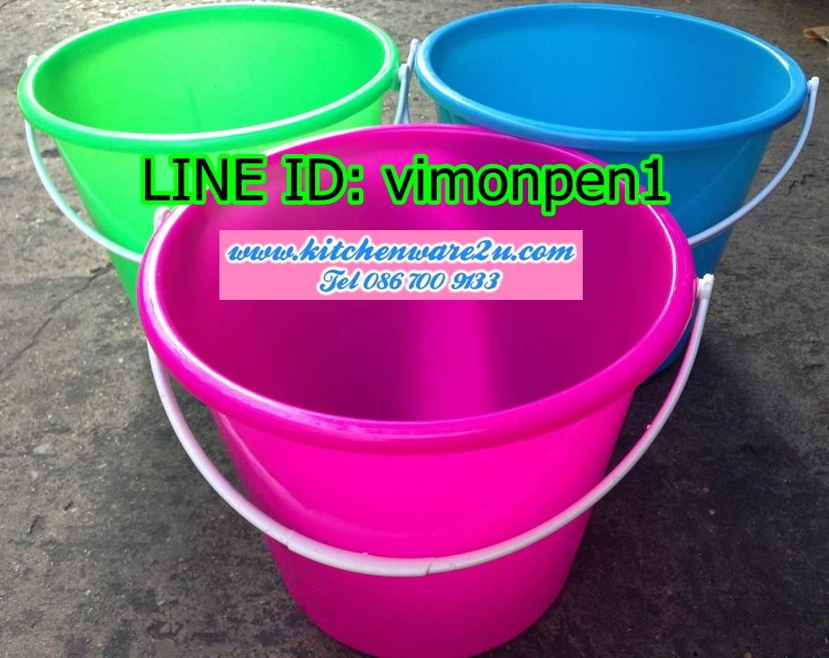 P09937 ถัง 2.5 แกลอน หูหิ้ว สีหวาน (26*26*22 cm) ราคาส่งต่อ 8 โหล: 96 ใบ (เฉลี่ย 225 บต่อโหล ขายส่งทุกอย่าง 20 บาท)