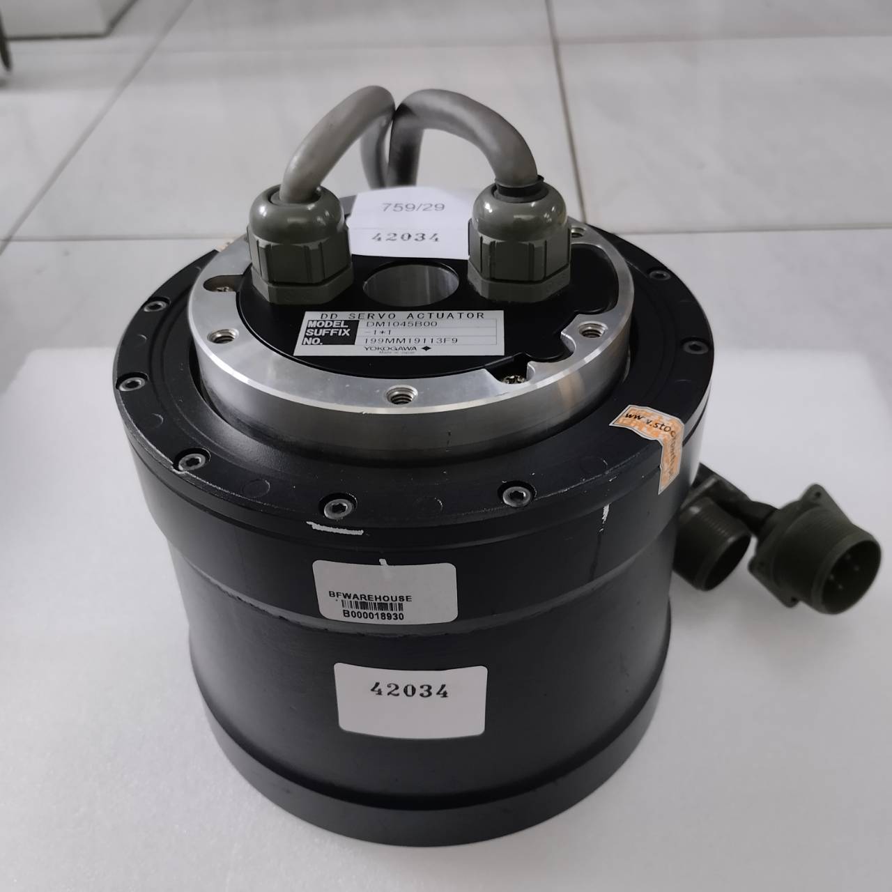 SERVO MOTOR " YOKOGAWA " MODEL : DM1045B00