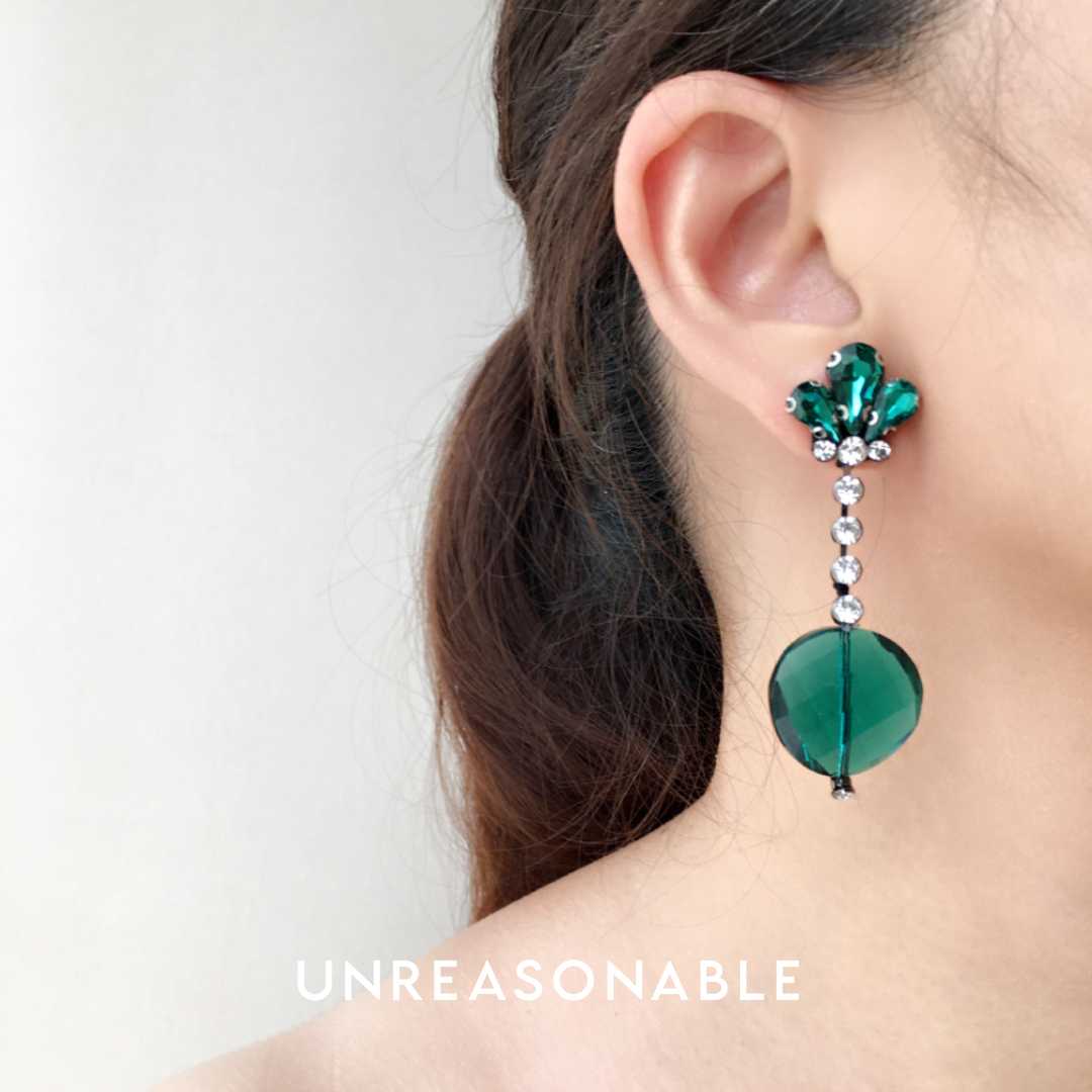 ต่างหู Drop สีเขียว ต่างหูคลิป ต่างหูก้านเงินแท้ น้ำหนักเบา สวยใส่สบาย UA0724-01 Unreasonable Accessories