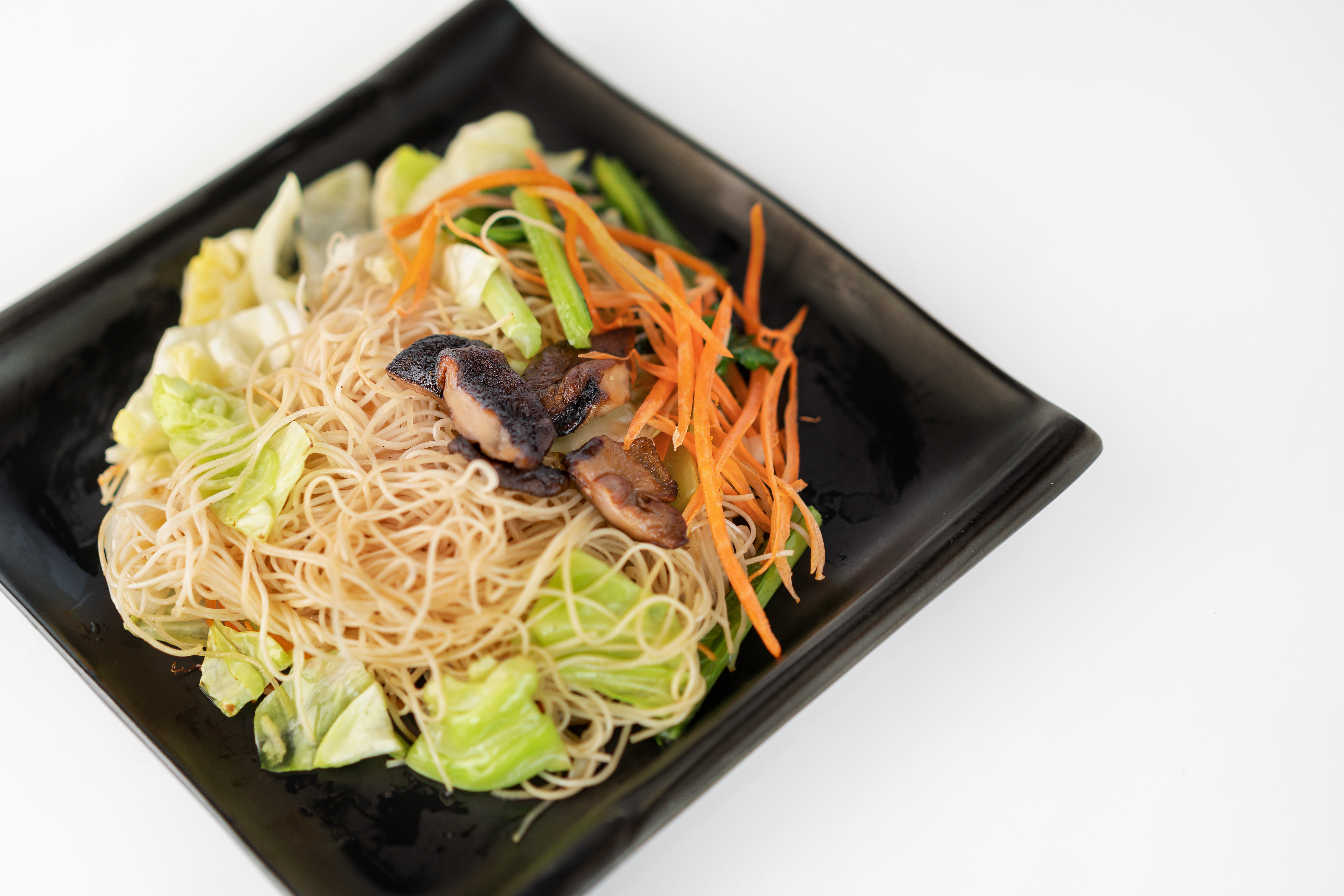 ผัดหมี่ซั่วเจ (Chinese-Styled Fried Noodle)