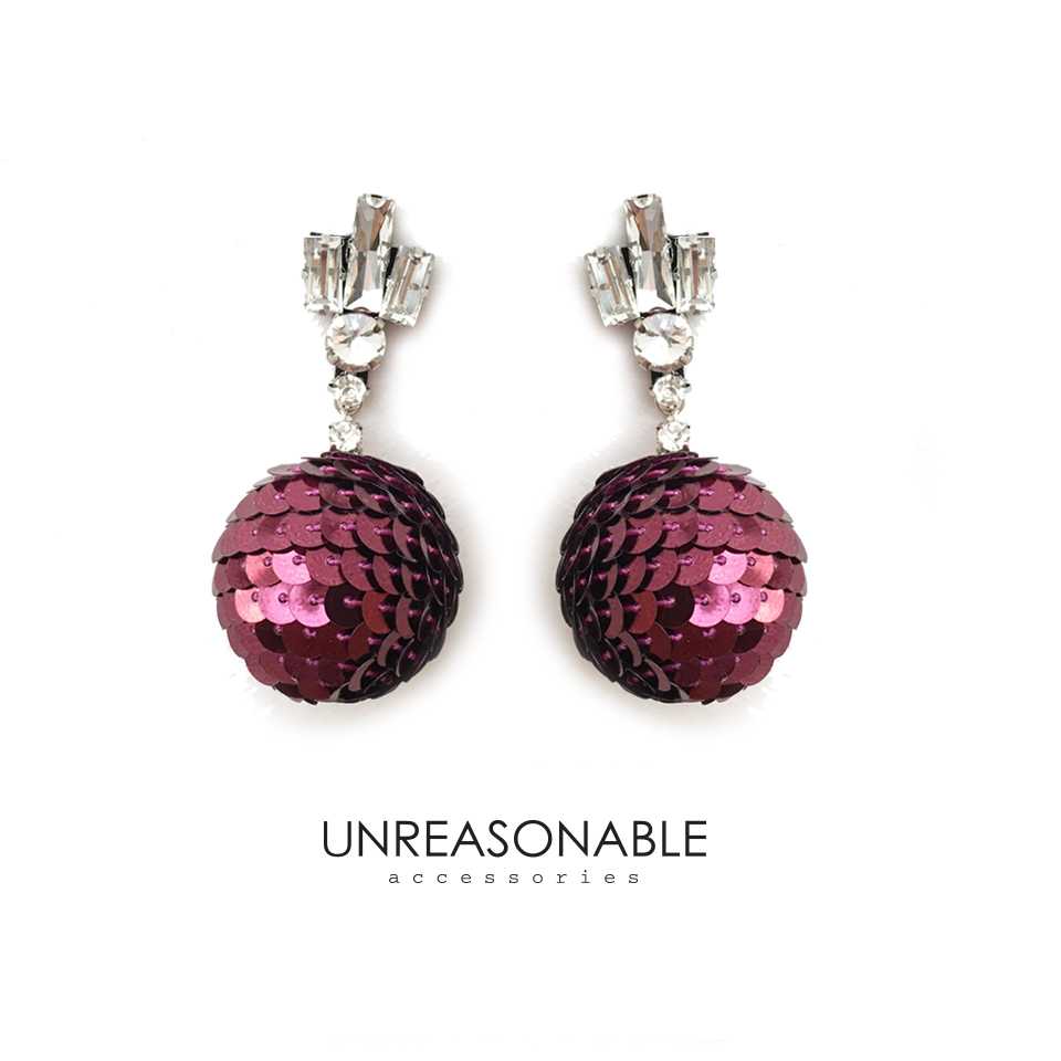 ต่างหูเลื่อม Sequin Ball เบาใส่สบาย แดง UA0487-02 Unreasonable Accessories