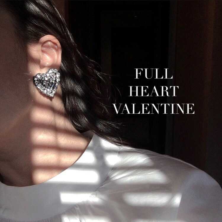 ต่างหูหัวใจ Crystal ต่างหูคลิป ต่างหูก้านเงินแท้ น้ำหนักเบา สวยใส่สบาย UA0712-01 Unreasonable Accessories